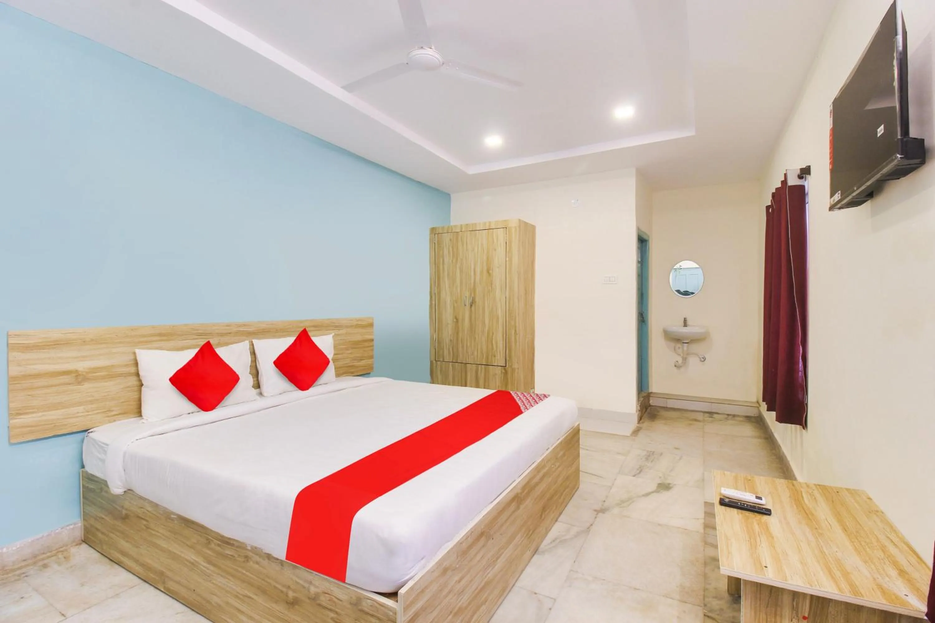 Bedroom, Bed in Hotel O R Squre Inn