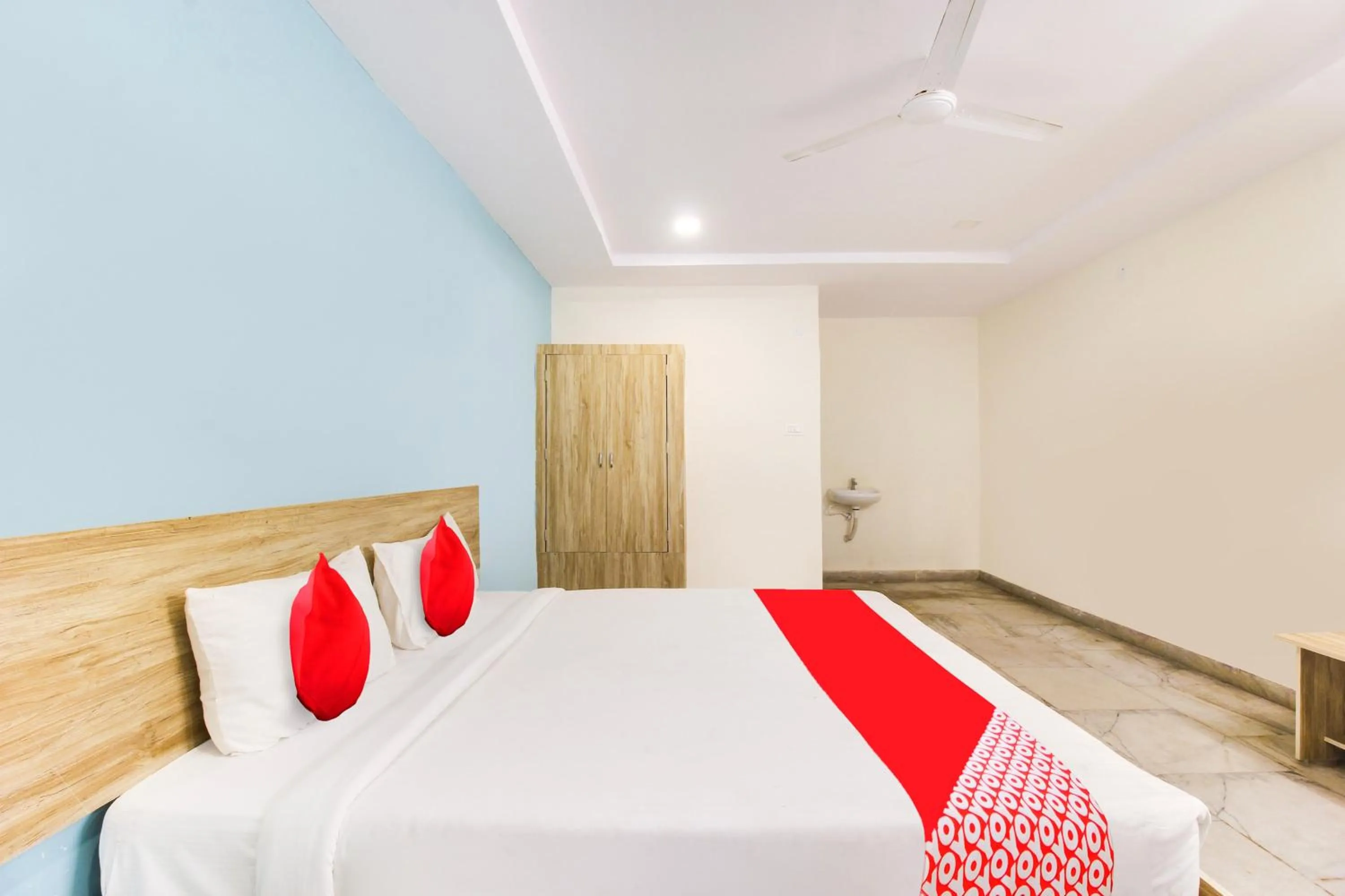 Bedroom, Bed in Hotel O R Squre Inn