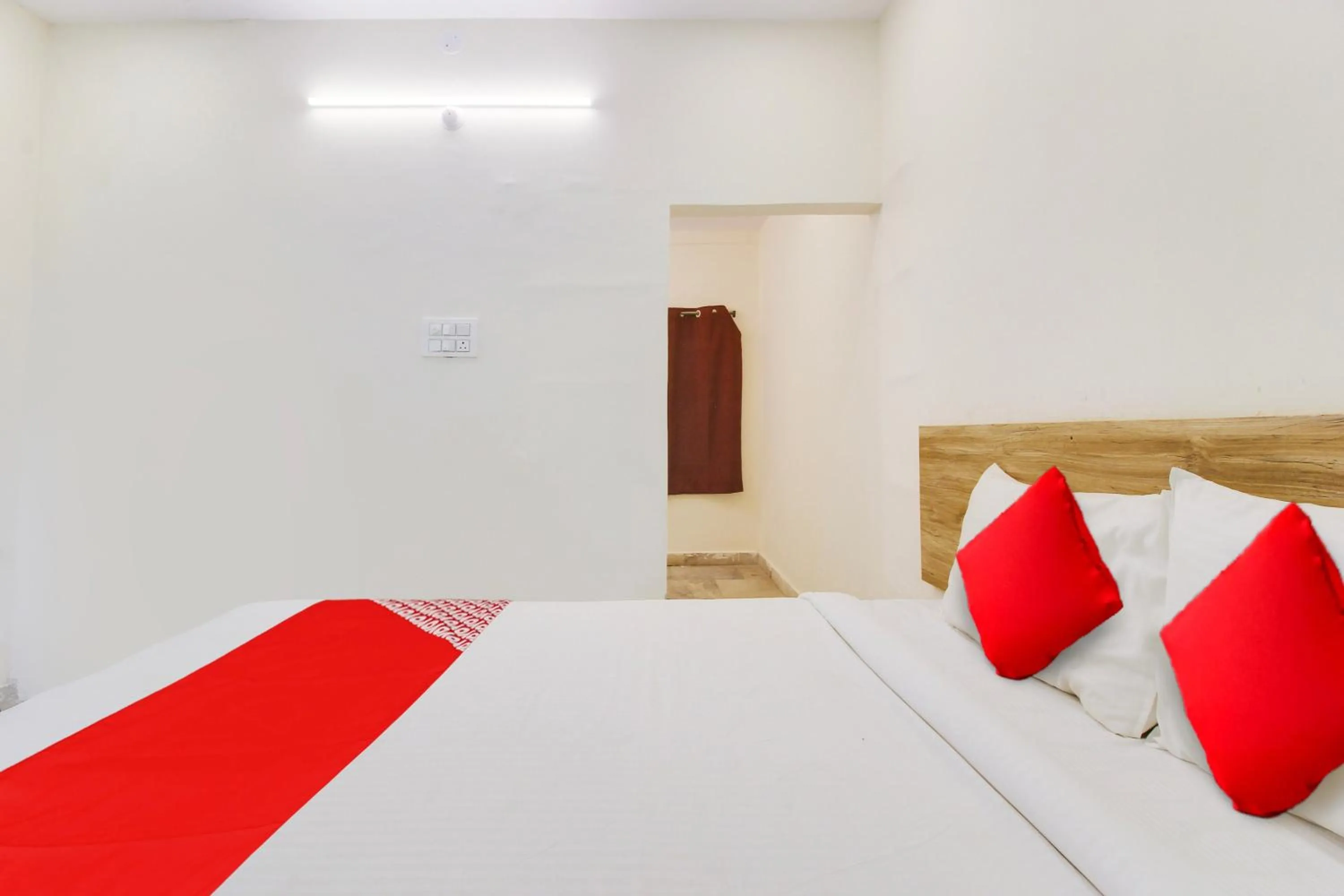 Bedroom, Bed in Hotel O R Squre Inn