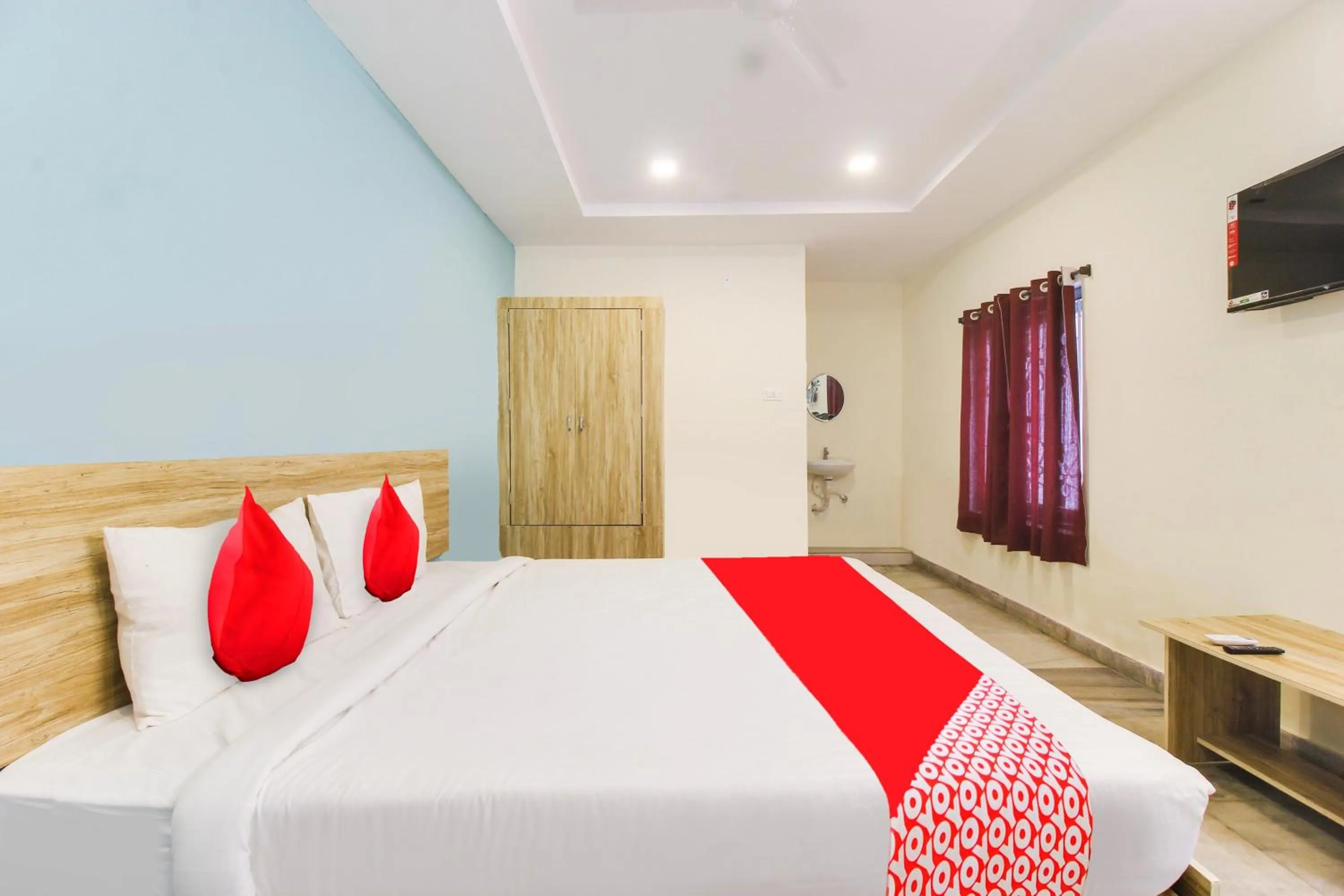 Bedroom, Bed in Hotel O R Squre Inn