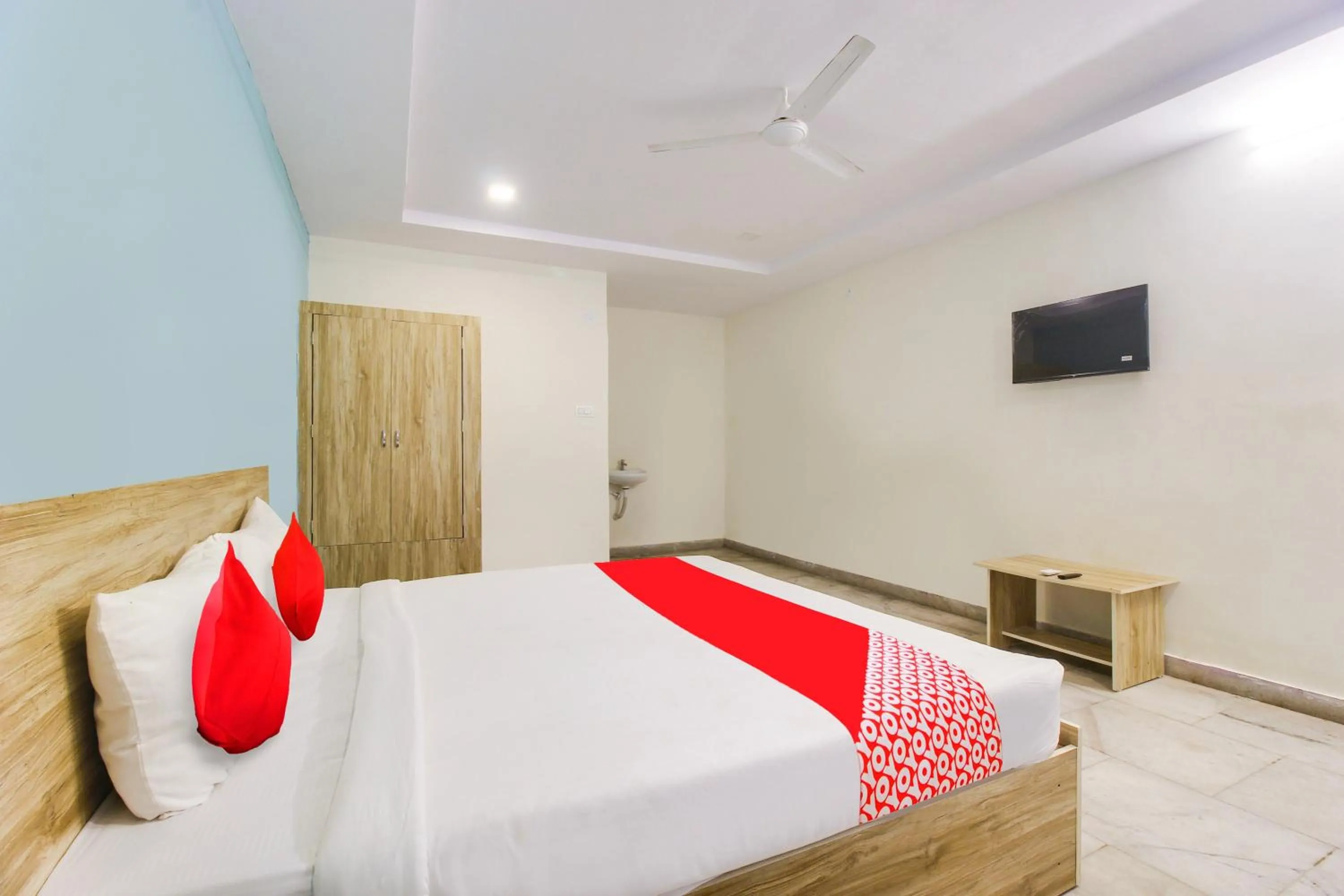 Bedroom, Bed in Hotel O R Squre Inn