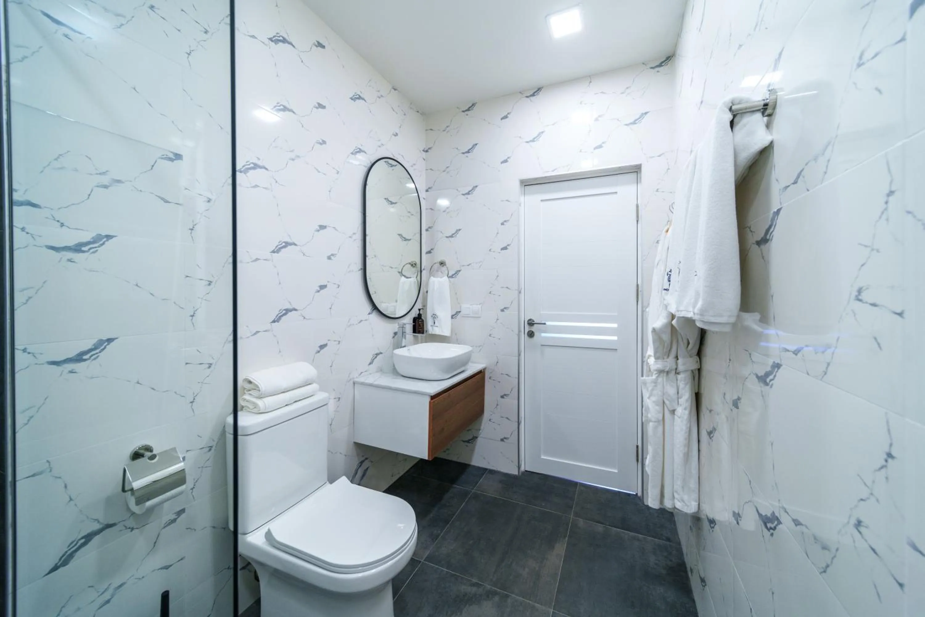 Shower in Dili Town Resort and Spa