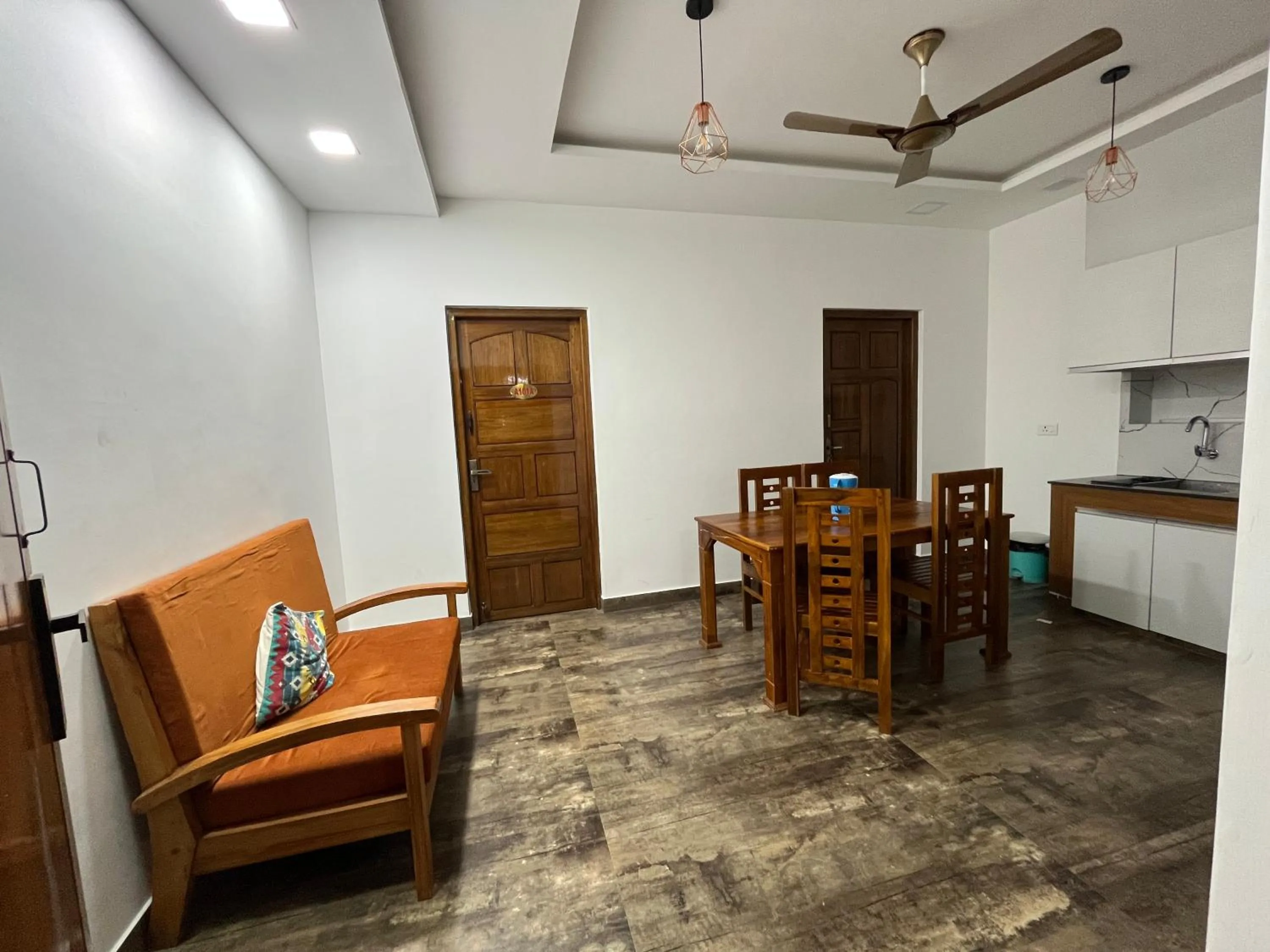 Seating area in The Tendoinn