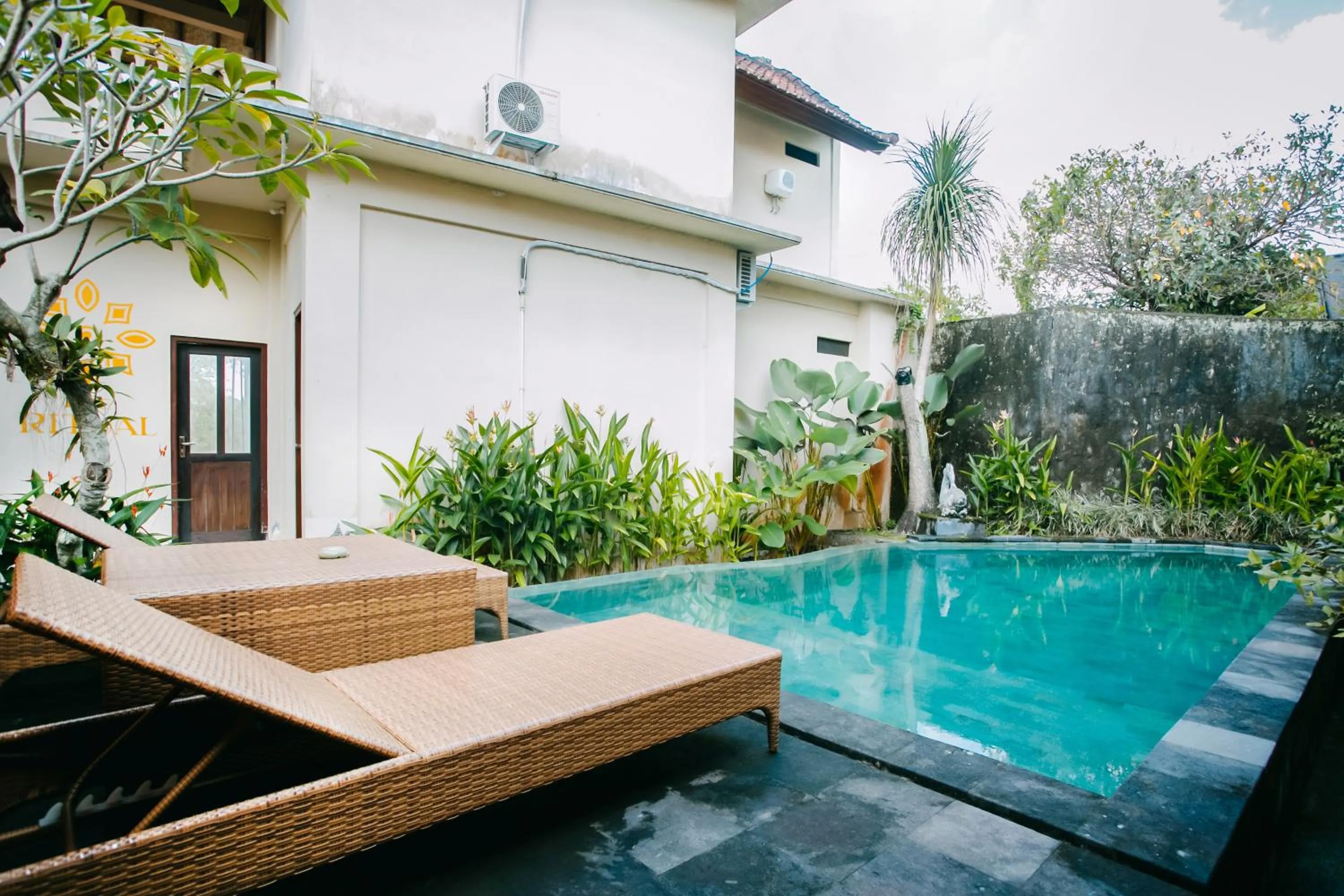 Property building in Nobody Inn Bali at Arya guest house