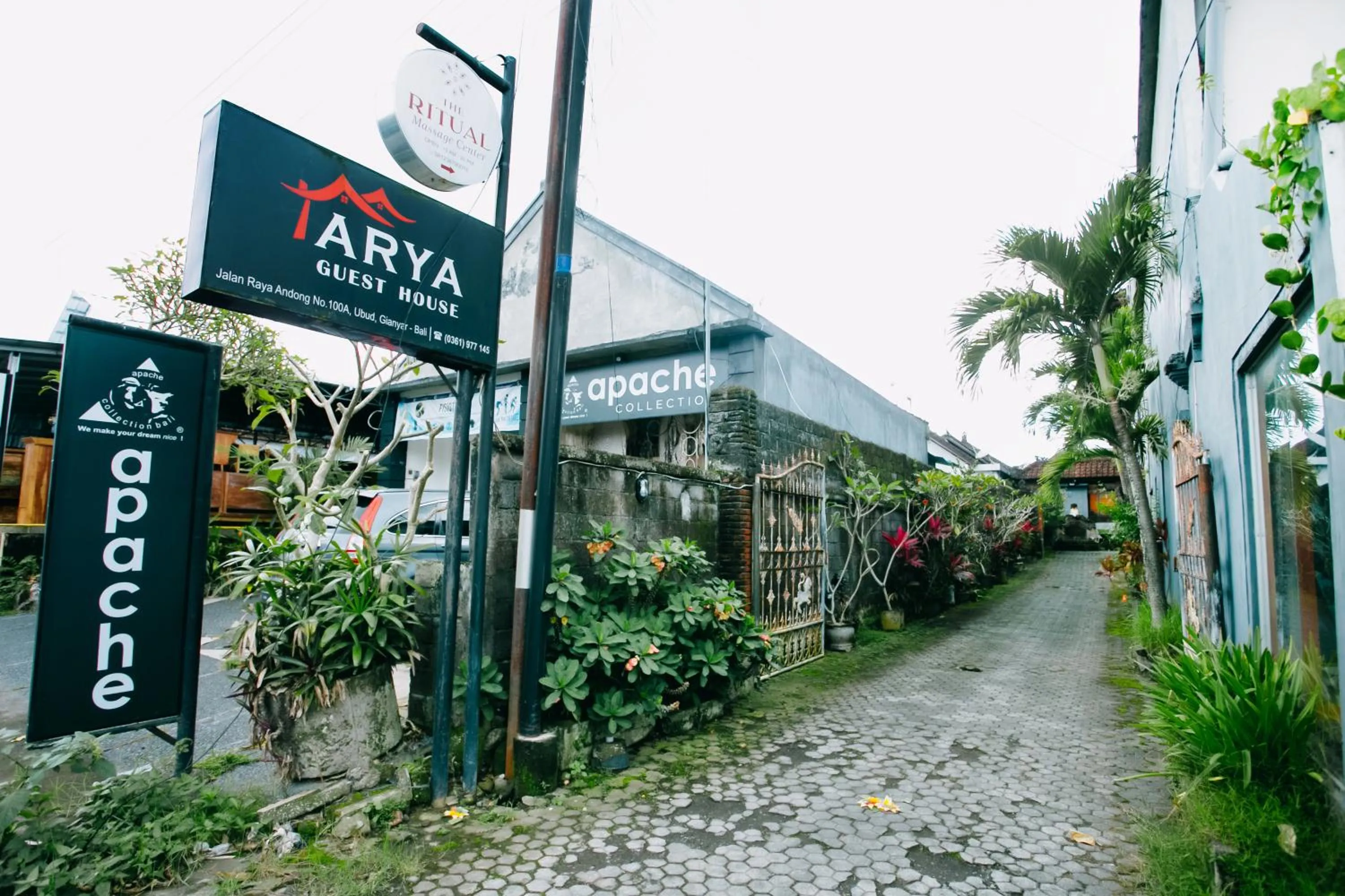 Street view in Nobody Inn Bali at Arya guest house
