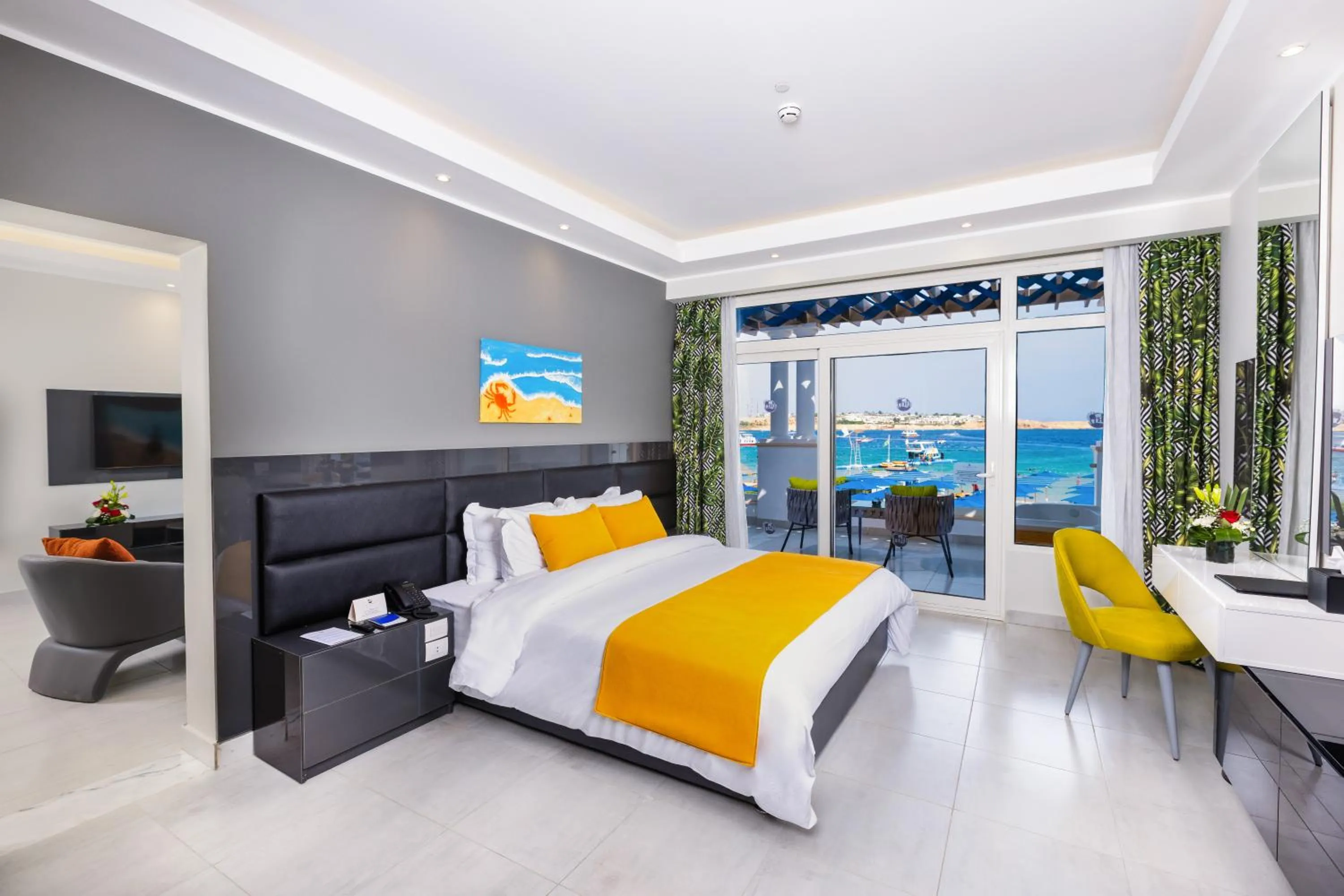 Bedroom, Bed in Naama Bay Suites & SPA