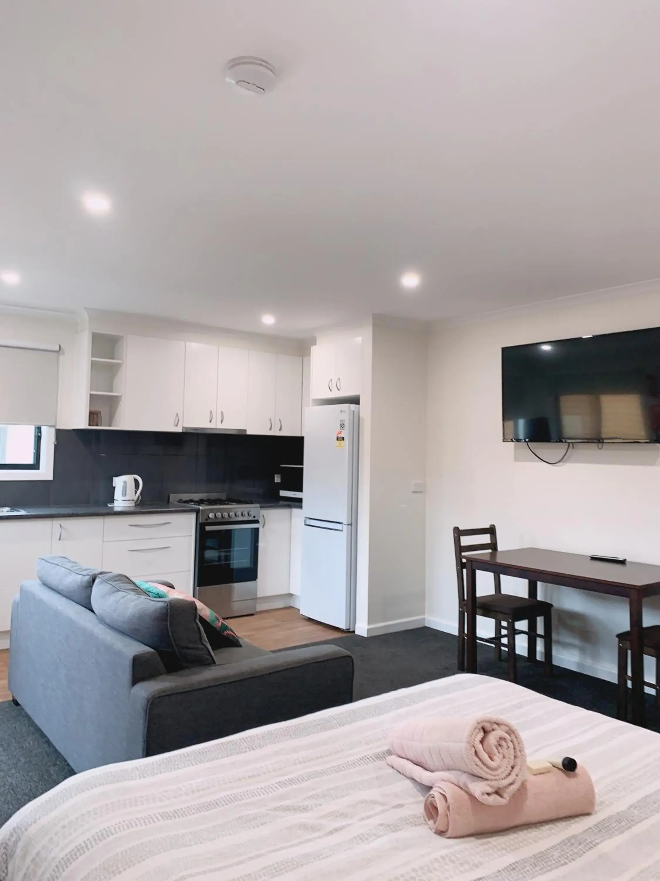 Superior Double Room in Colac Otway Caravan & Cabin Park Superior Double Room in Colac Otway Caravan & Cabin Park