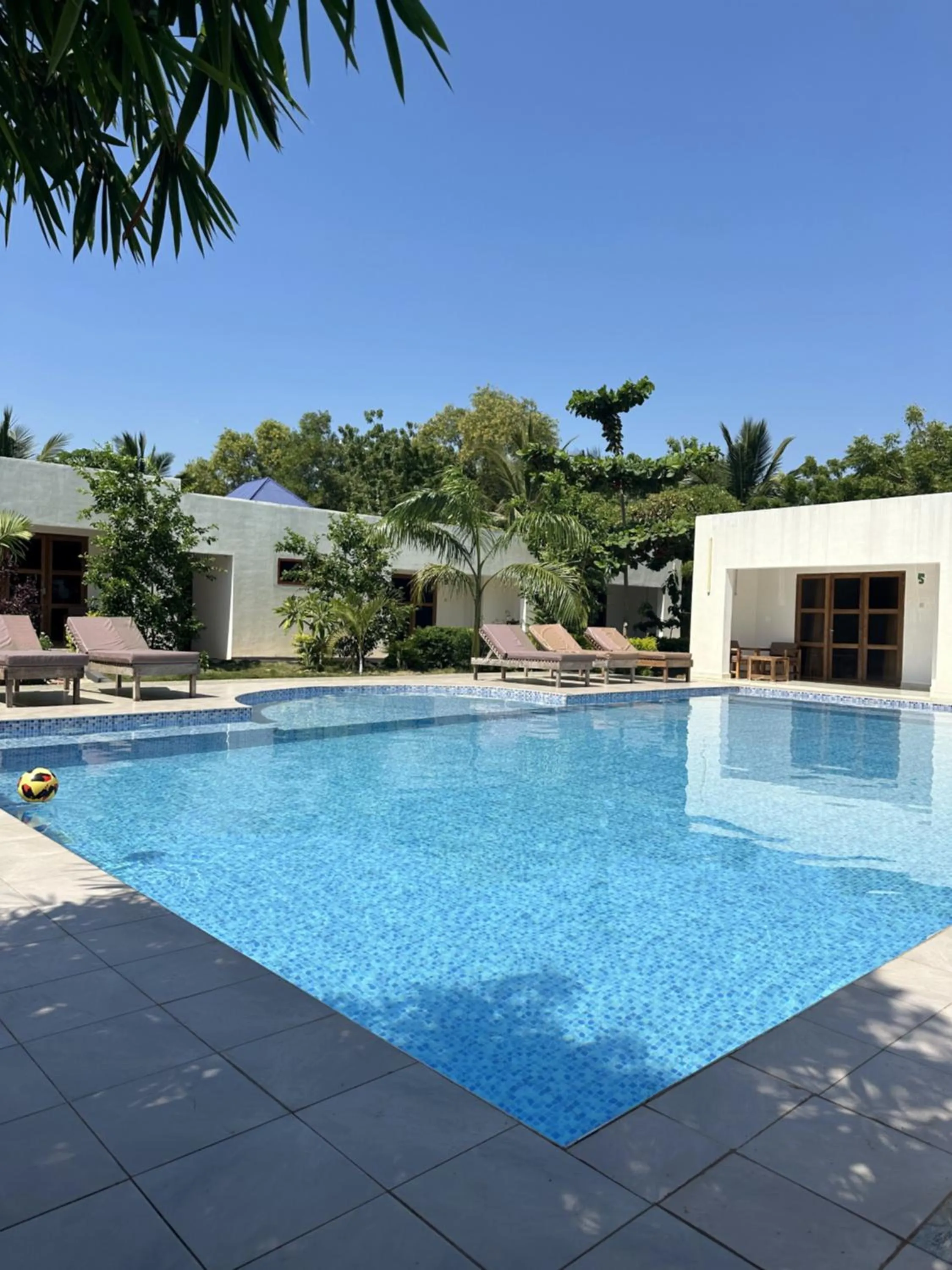 Swimming pool in Fukuchani Inn Hotel
