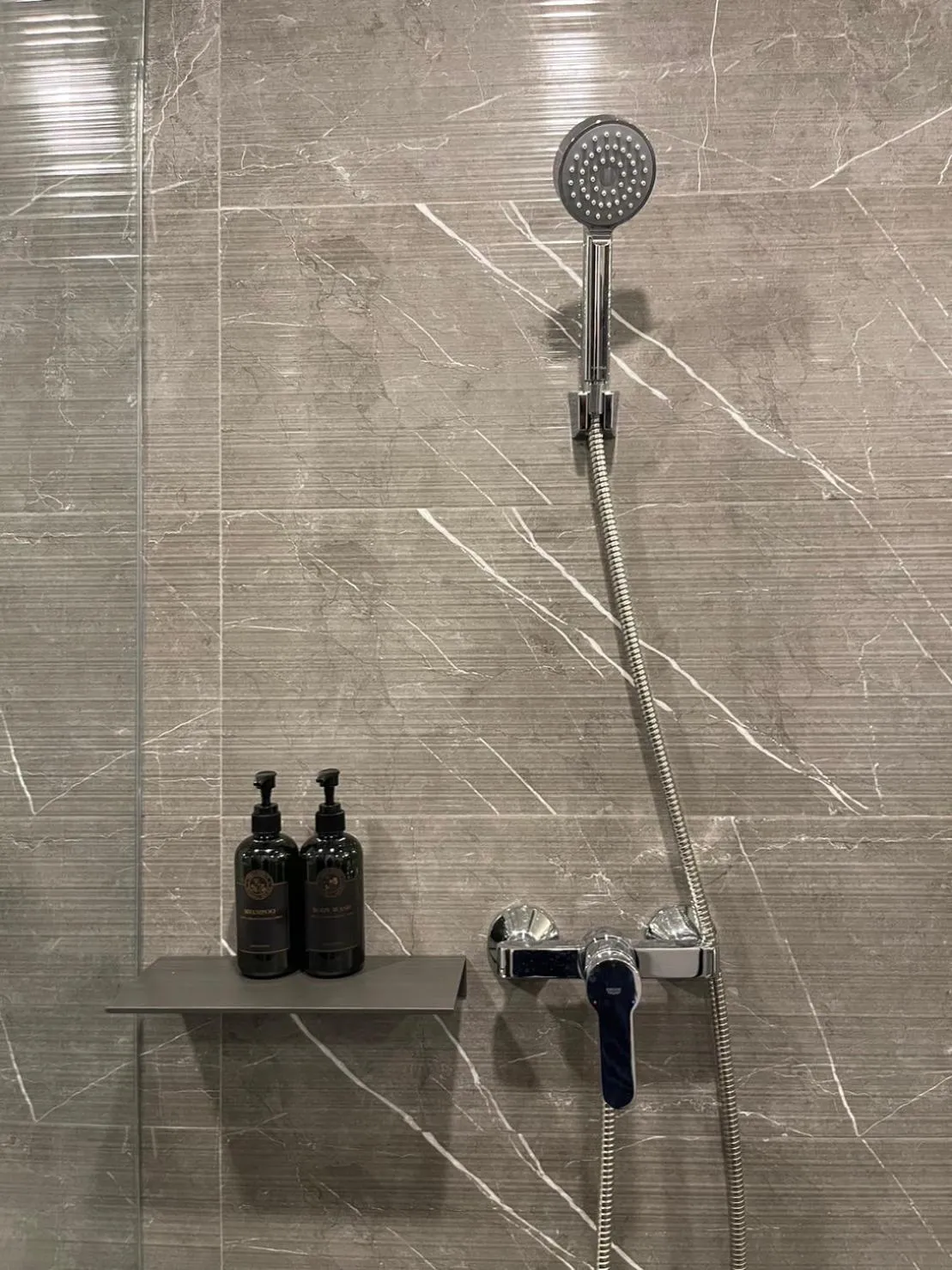 Shower in Sibtis Hotel