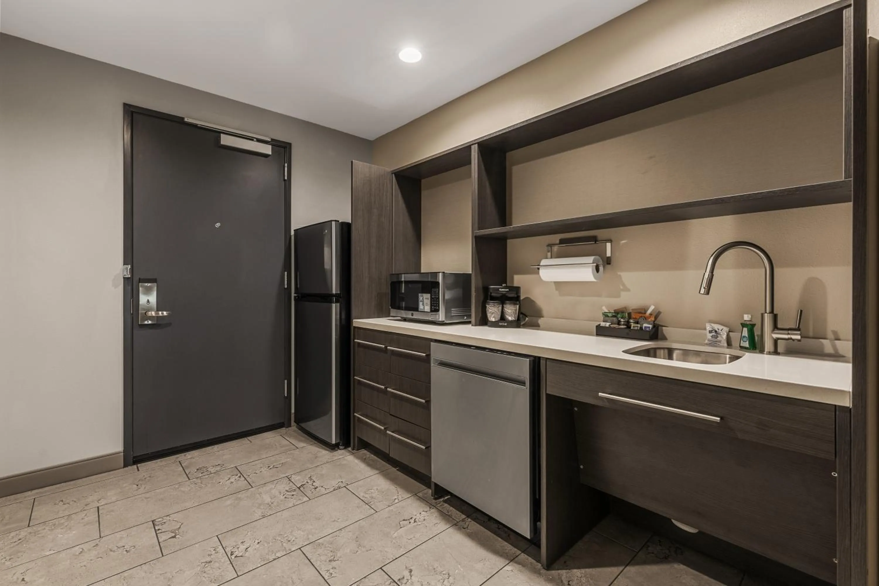 Kitchen or kitchenette in Home2 Suites By Hilton Cookeville