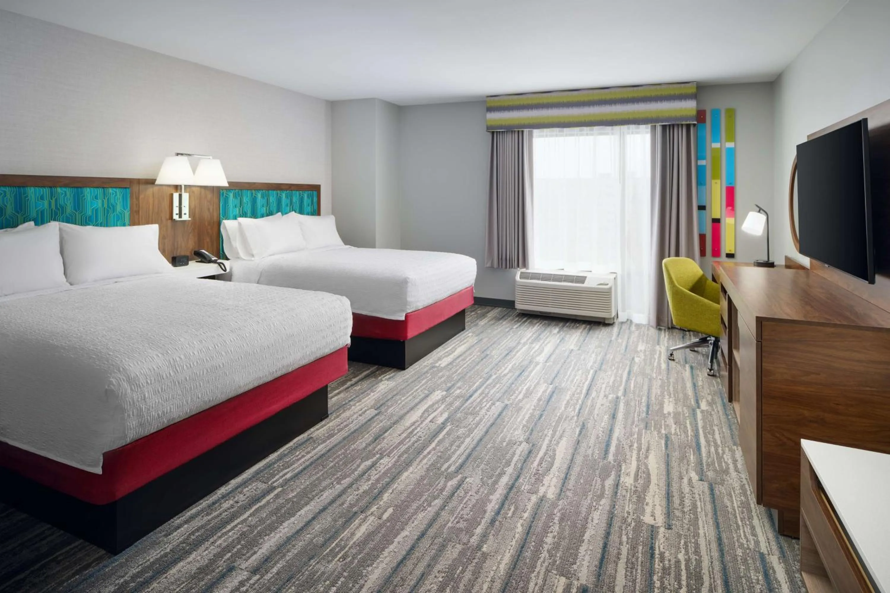 Bed in Hampton Inn Towson Downtown