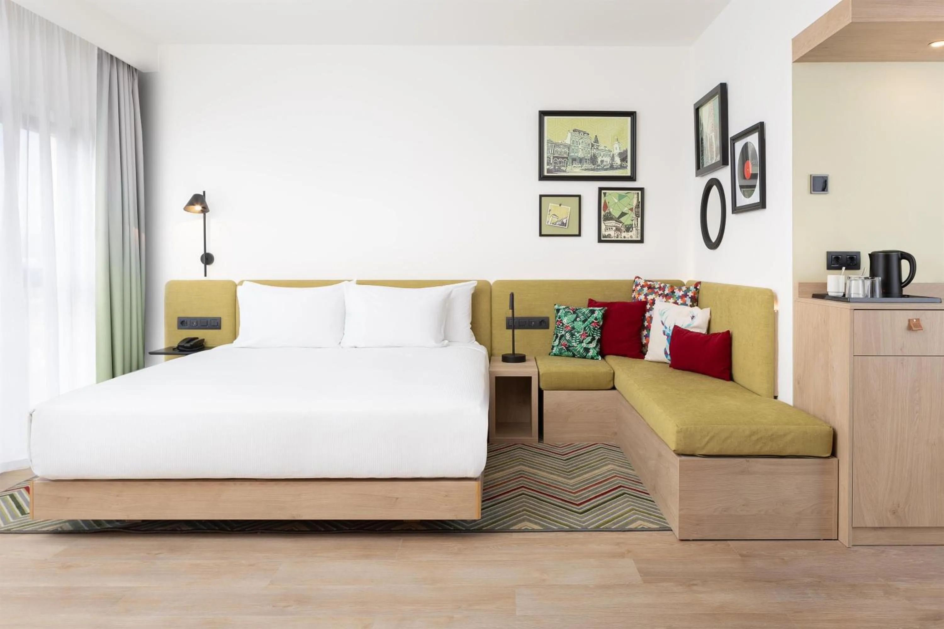 Bed in Hampton By Hilton Targu Mures