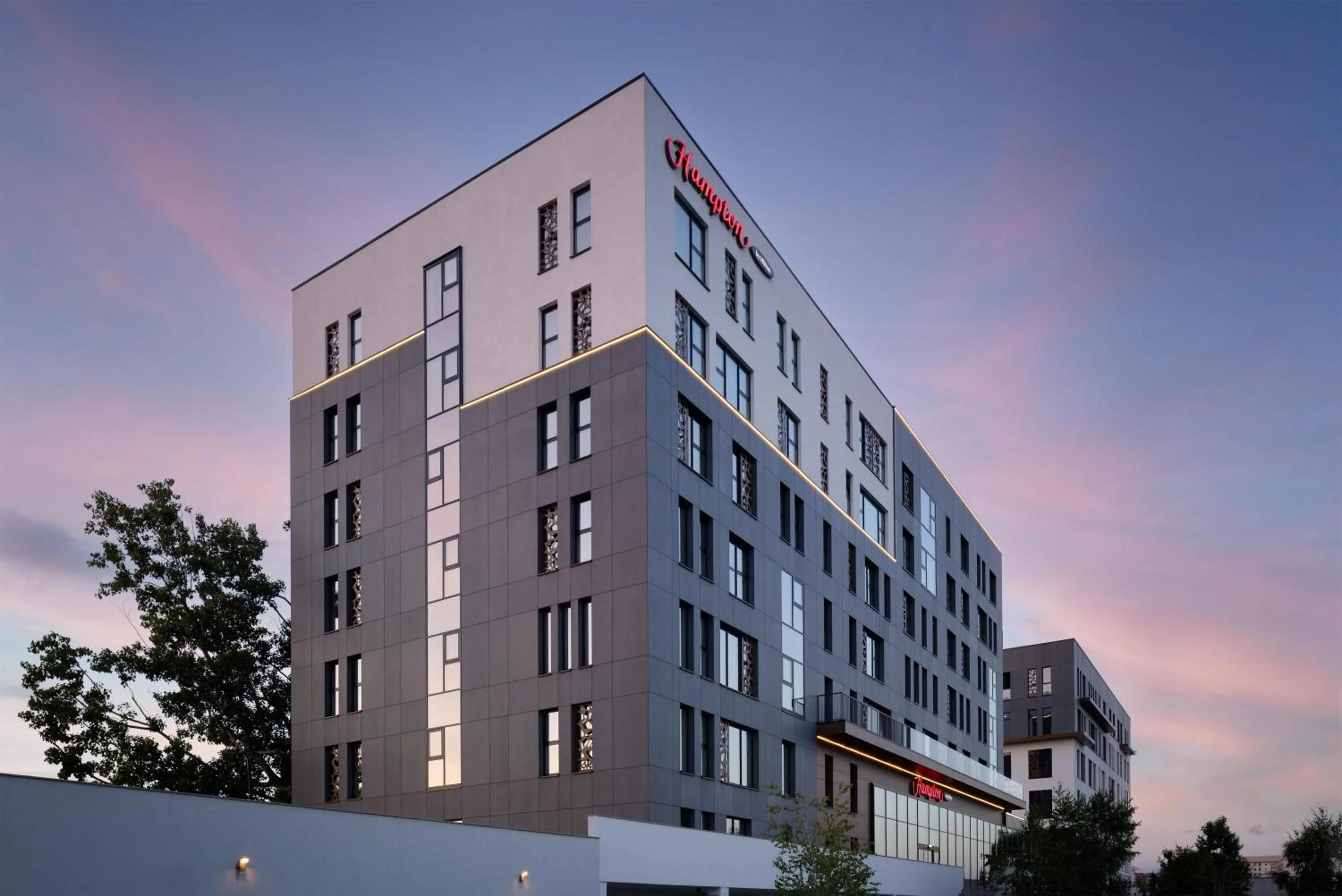 Property building in Hampton By Hilton Targu Mures