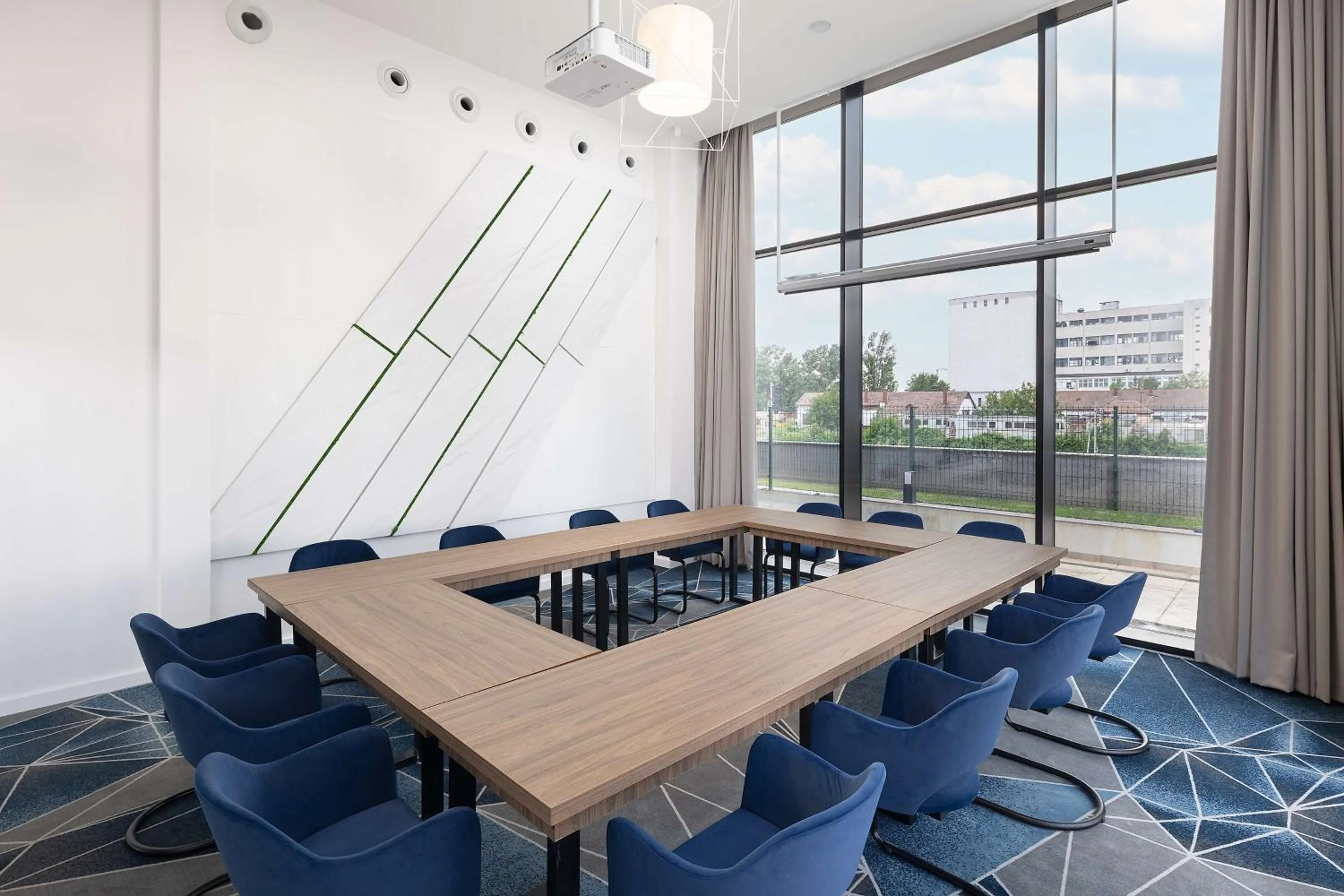 Business facilities in Hampton By Hilton Targu Mures