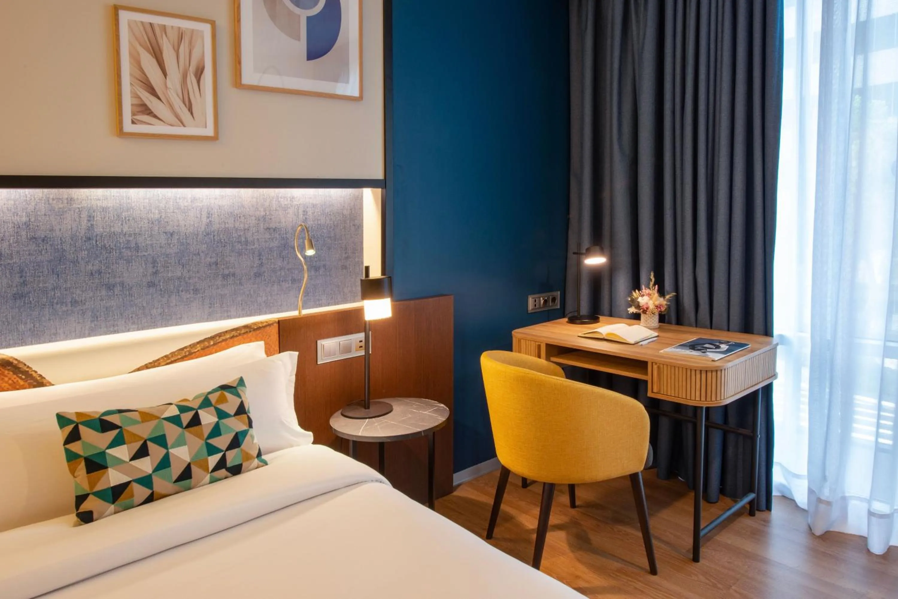 Photo of the whole room, Bed in Crowne Plaza Madrid - Centre Retiro by IHG