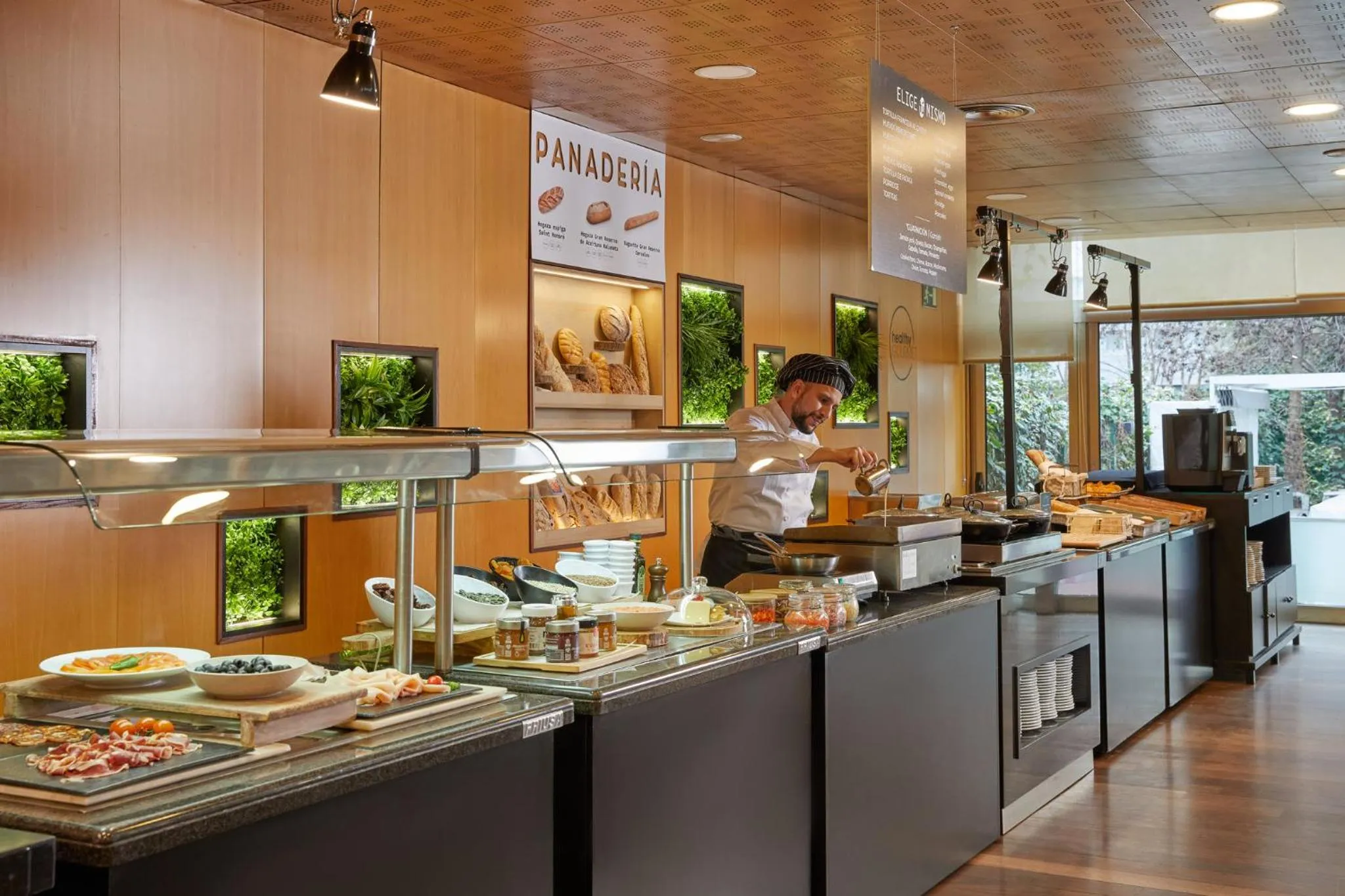 Breakfast in Crowne Plaza Madrid - Centre Retiro by IHG