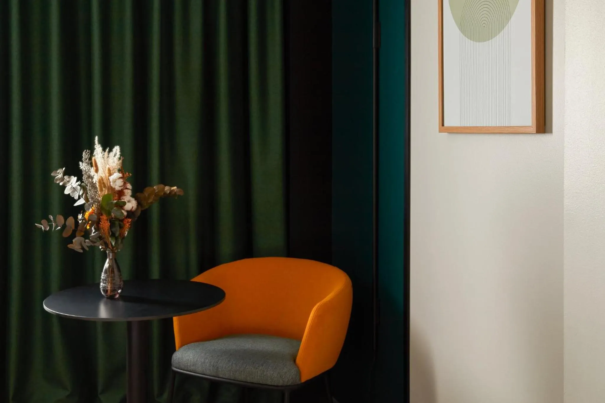 Photo of the whole room in Crowne Plaza Madrid - Centre Retiro by IHG