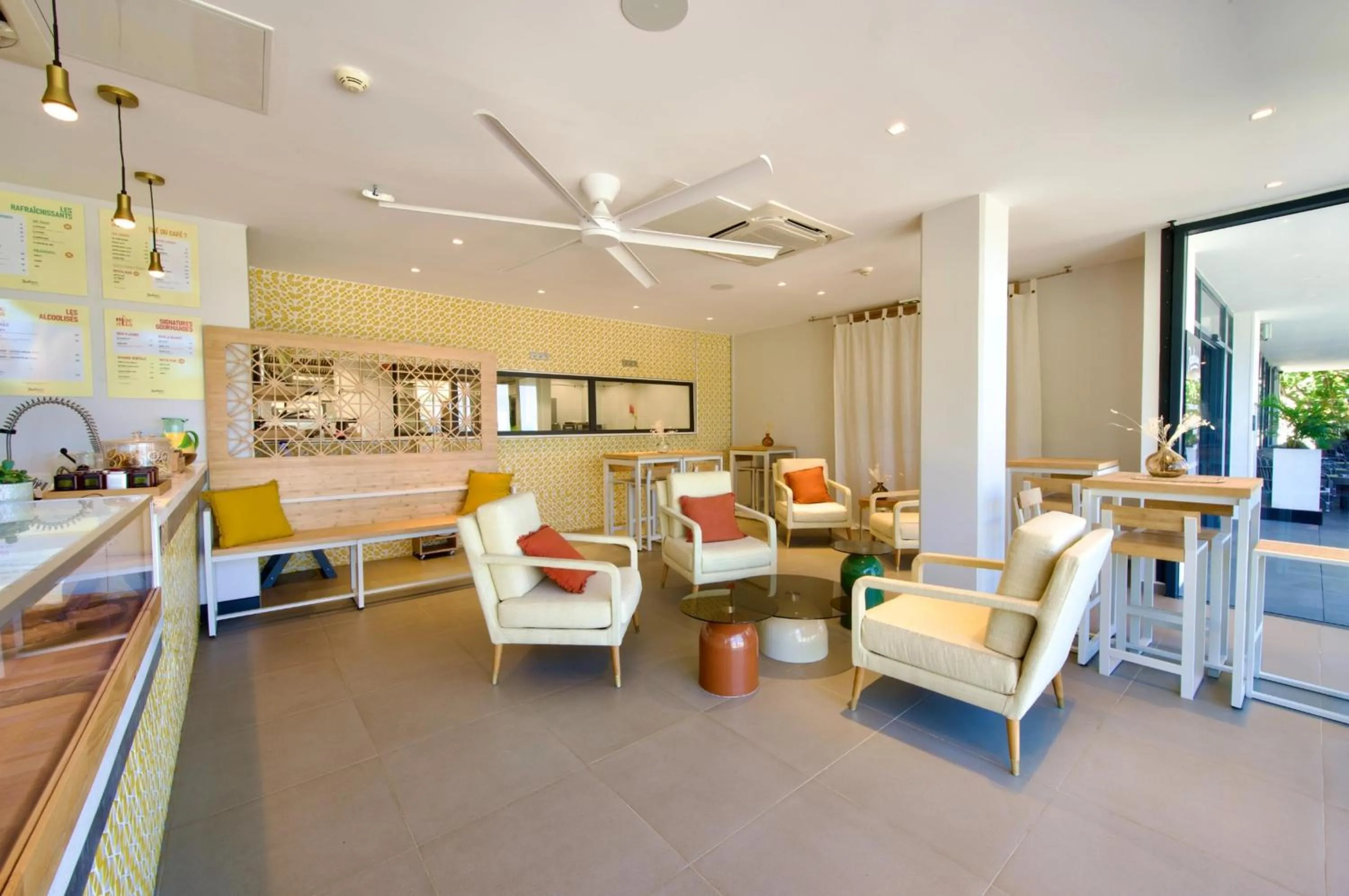 Restaurant/places to eat in Radisson Hotel Saint Denis, La Reunion