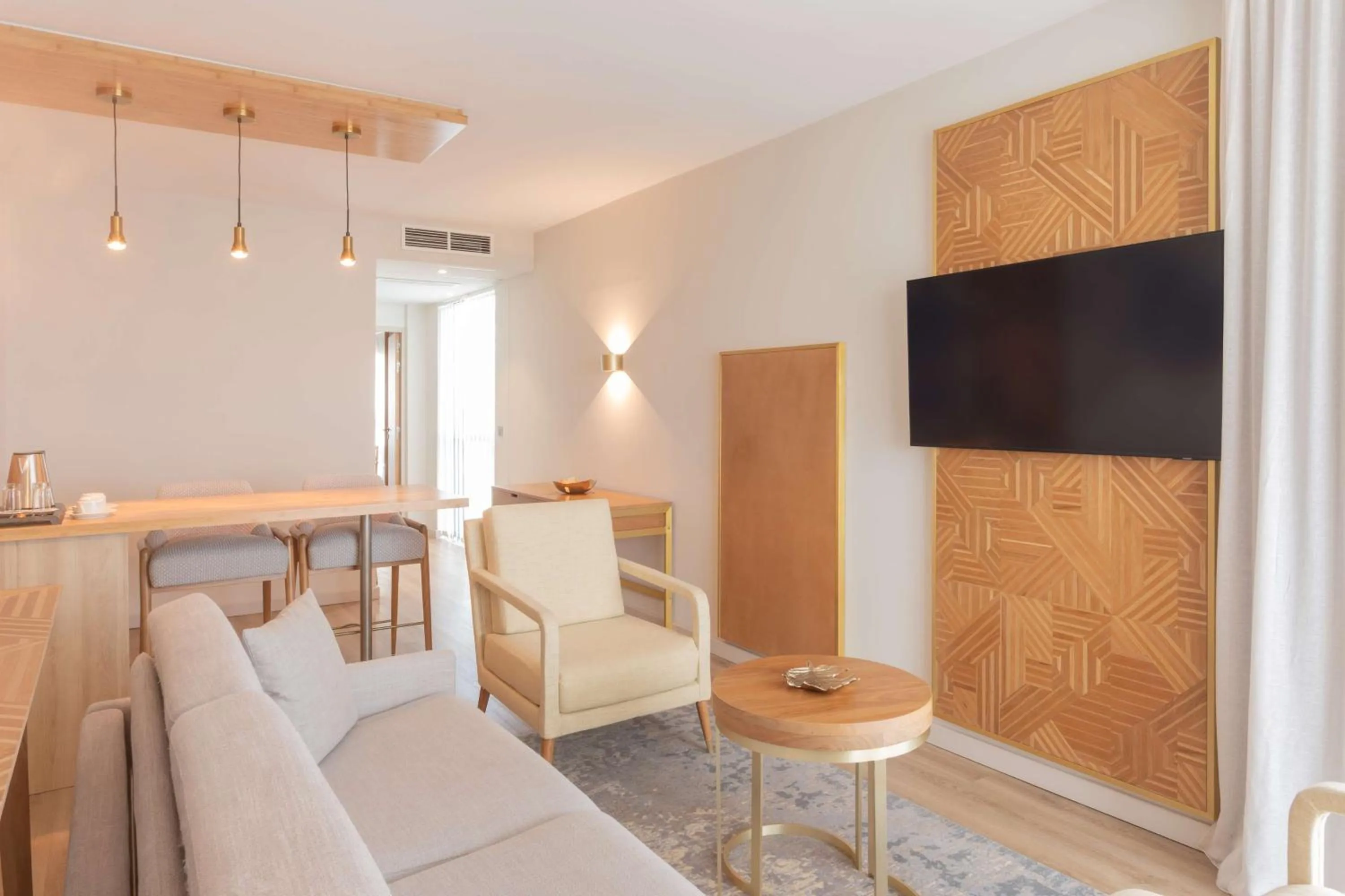 Photo of the whole room in Radisson Hotel Saint Denis, La Reunion