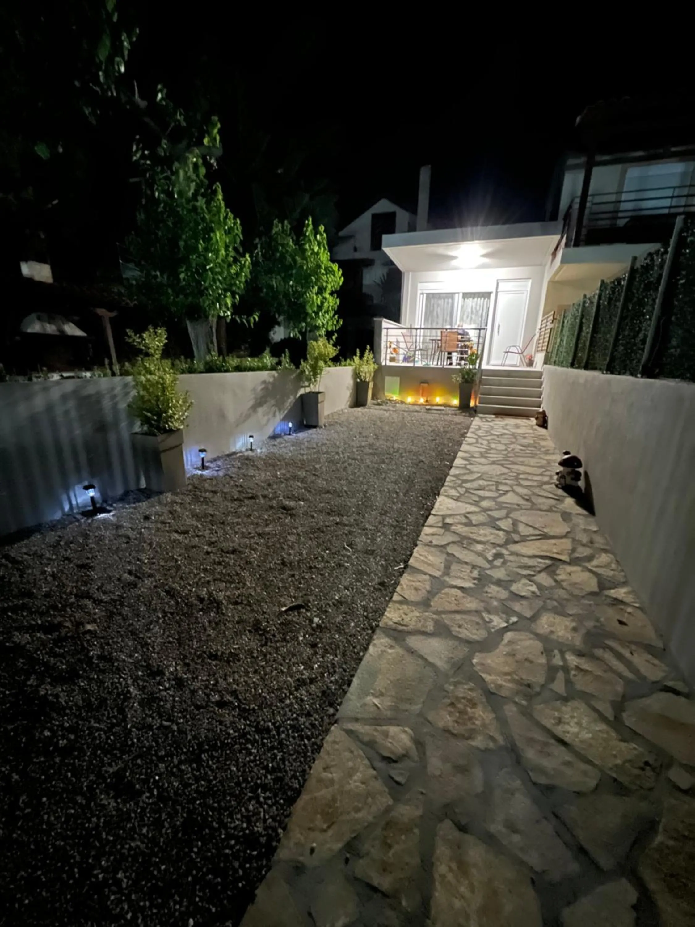 Akrotiri Luxury Suites