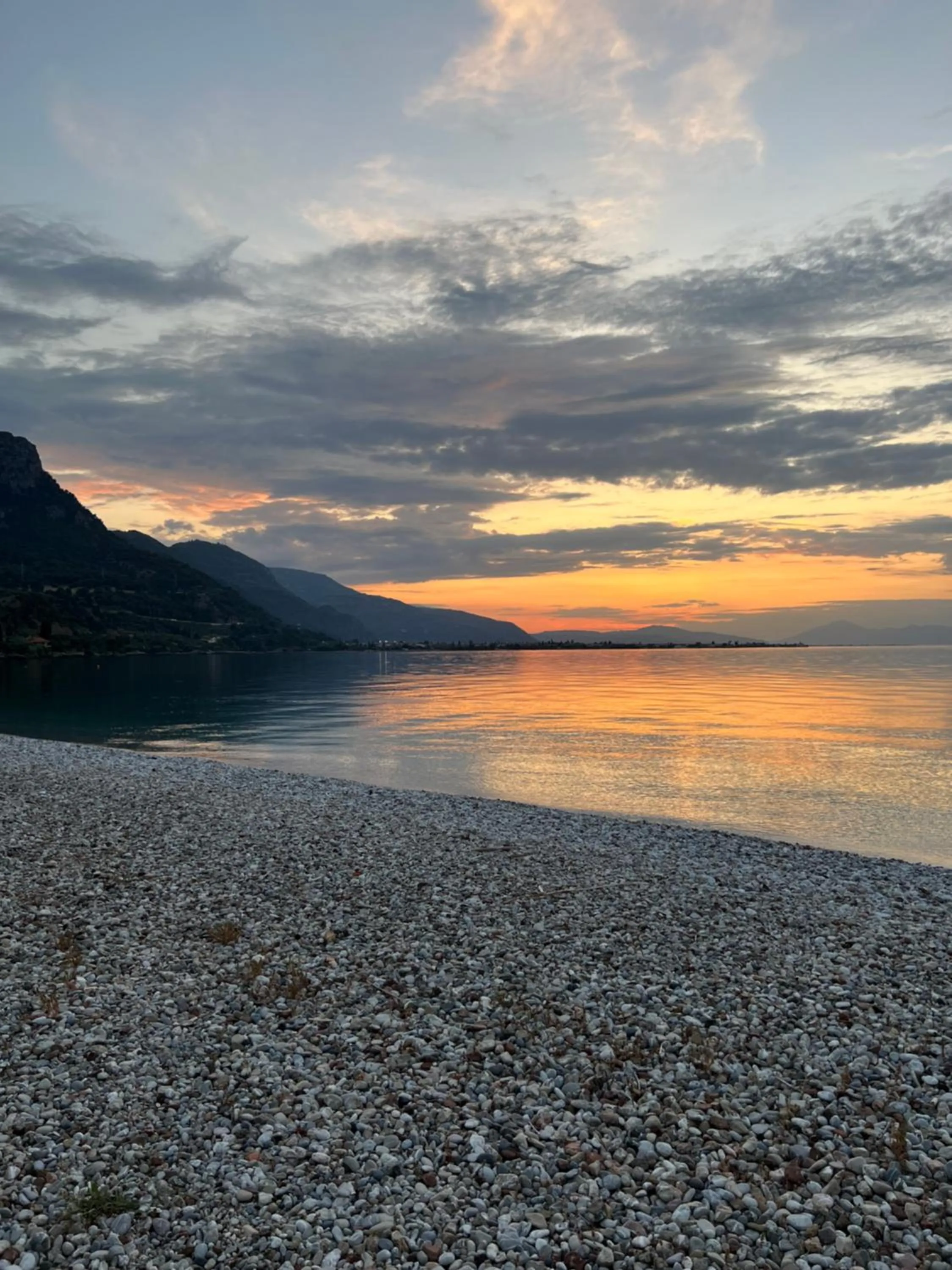 Akrotiri Luxury Suites