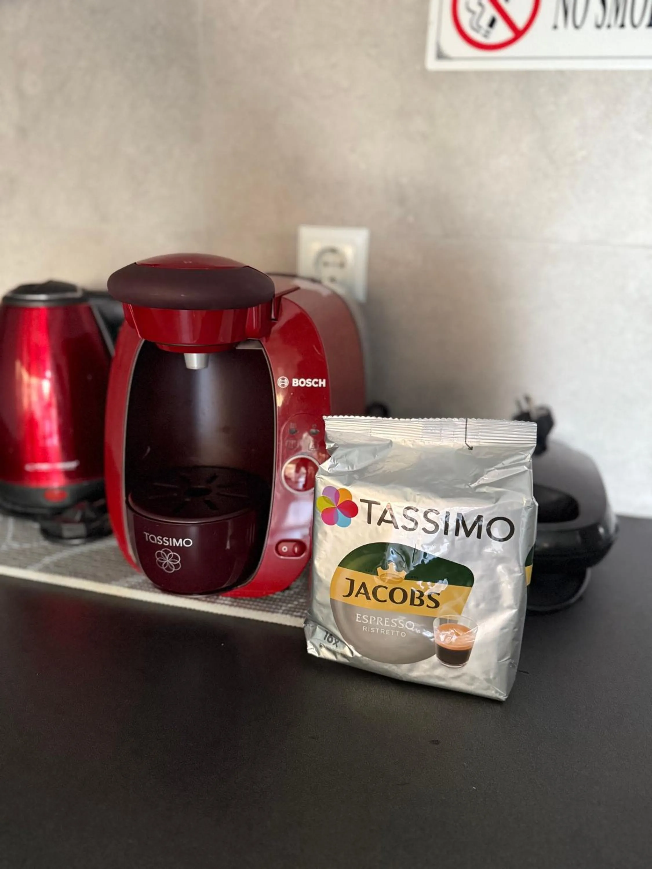 Akrotiri Luxury Suites