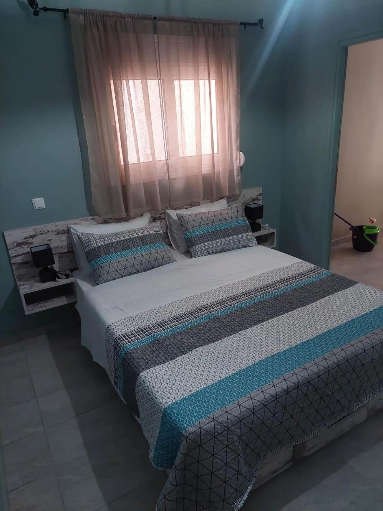 Akrotiri Luxury Suites