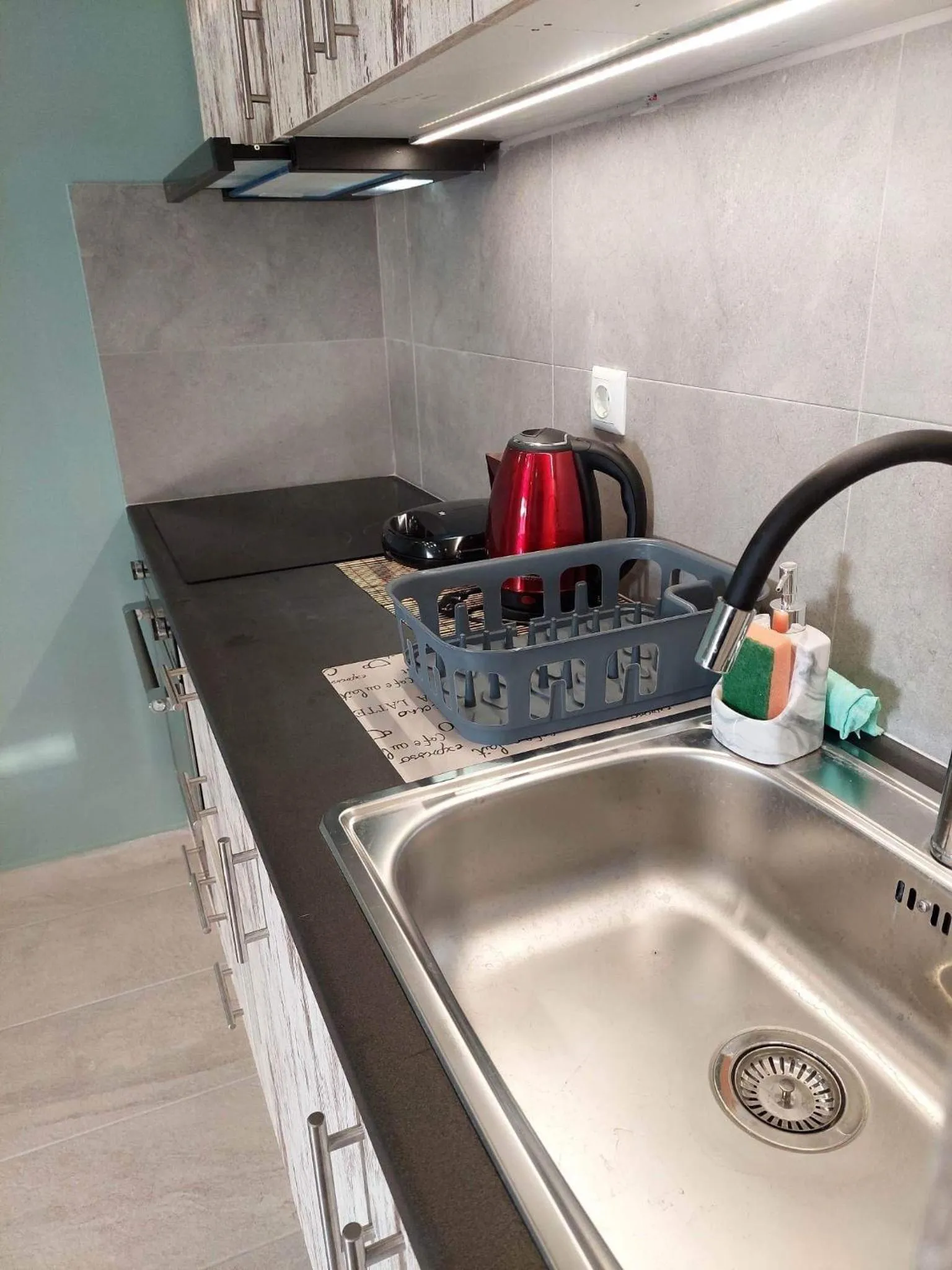 Akrotiri Luxury Suites