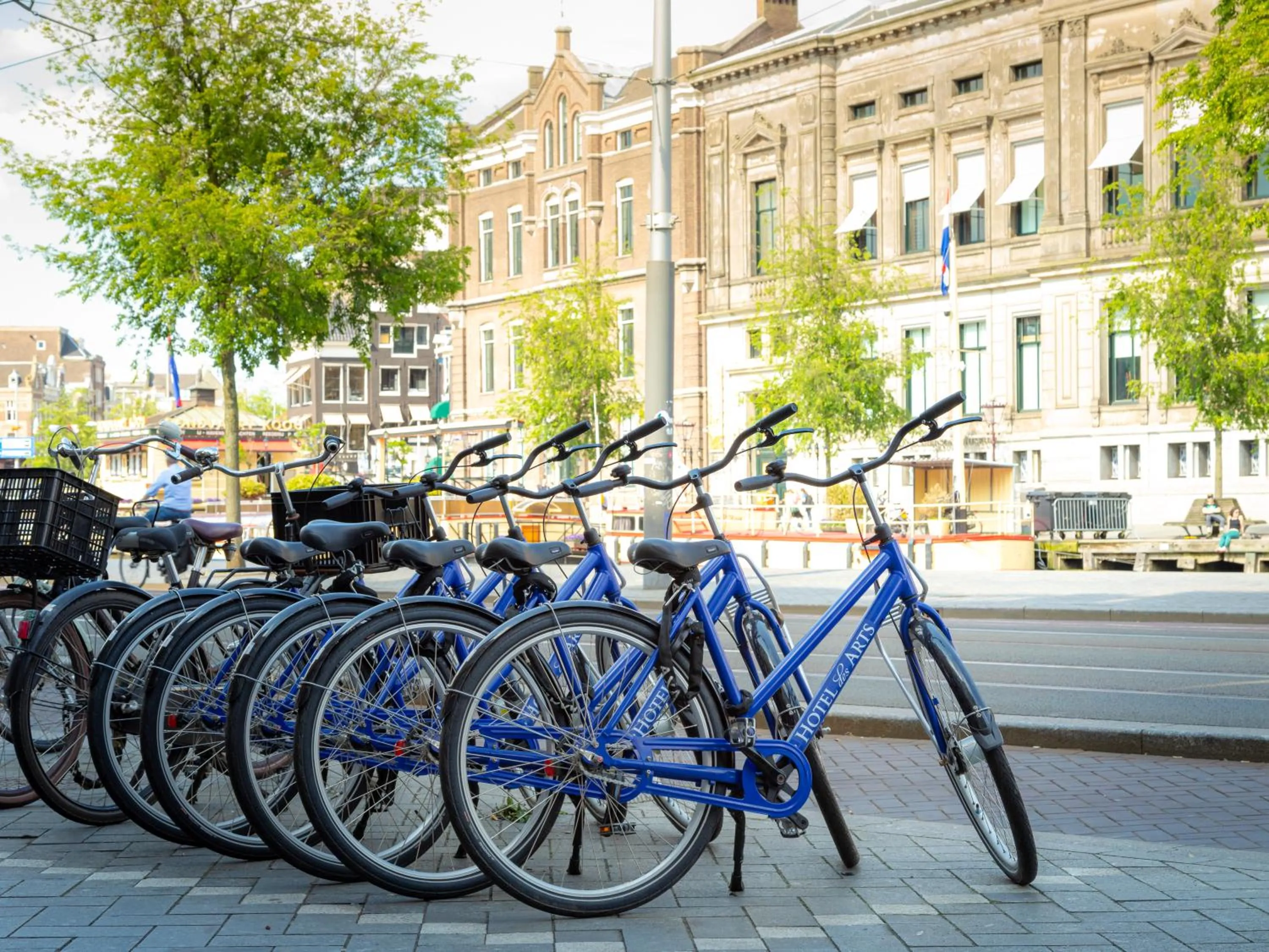 Cycling in Boutique Hotel des Arts