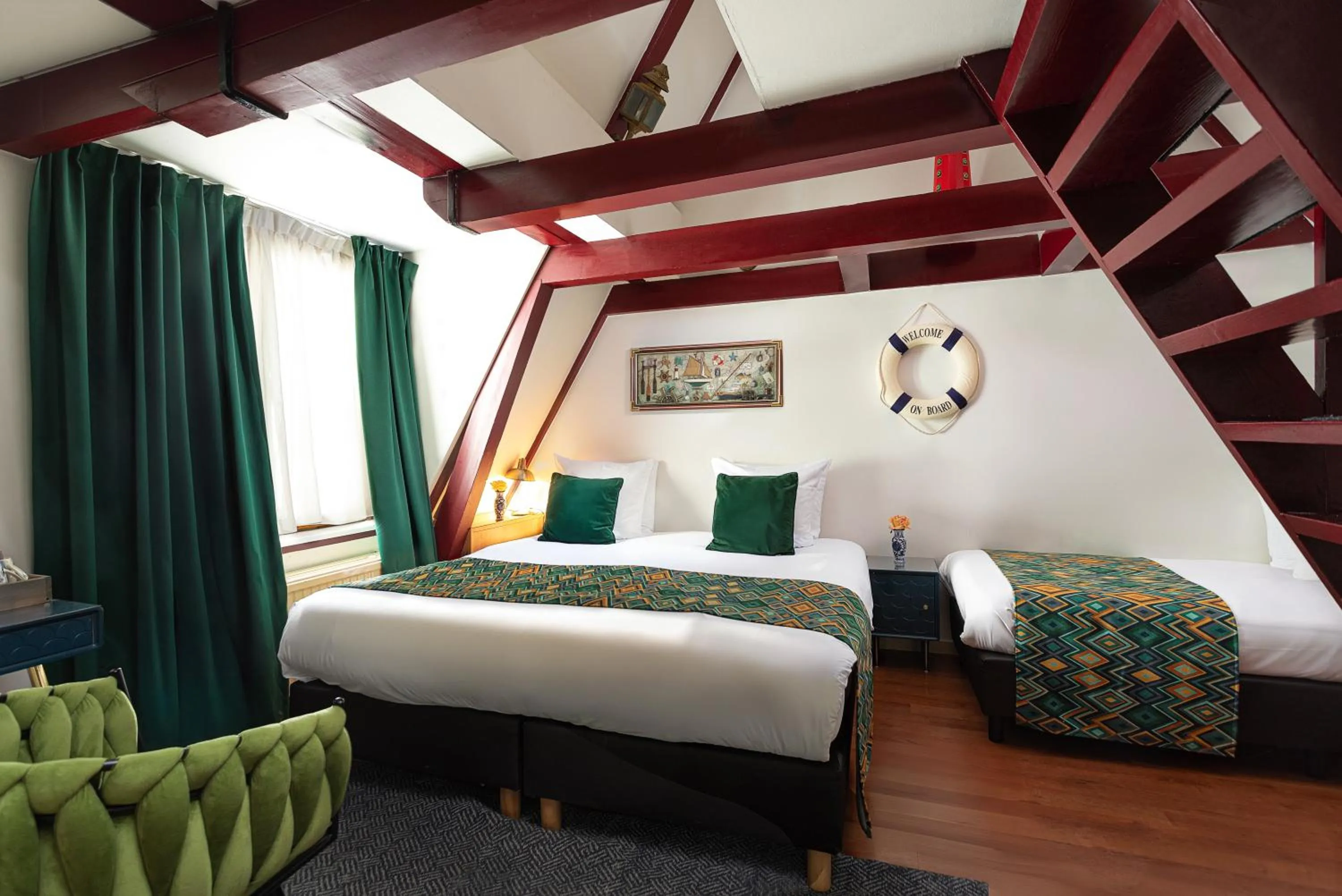 Bed in Boutique Hotel des Arts