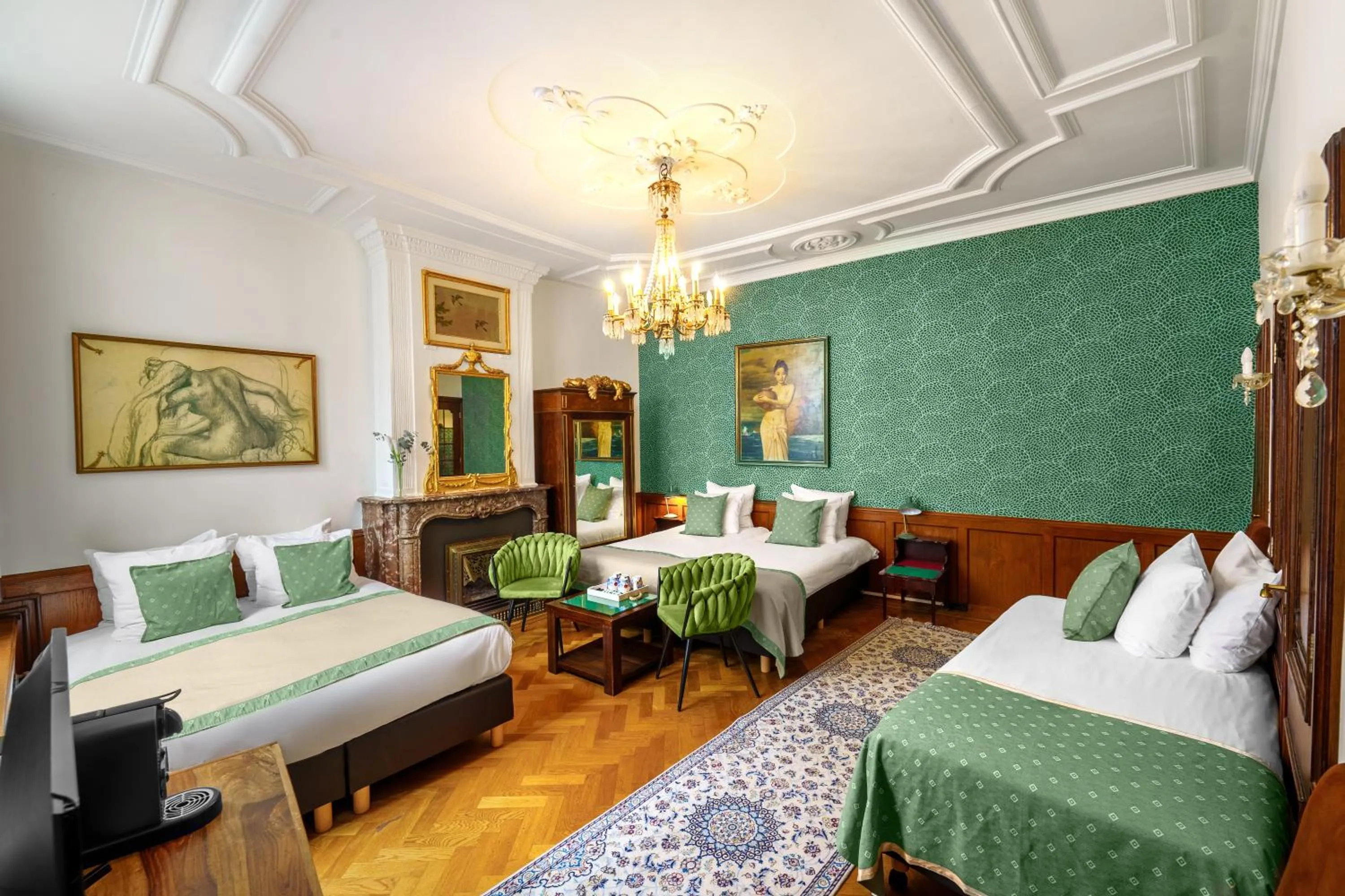 Bed in Boutique Hotel des Arts