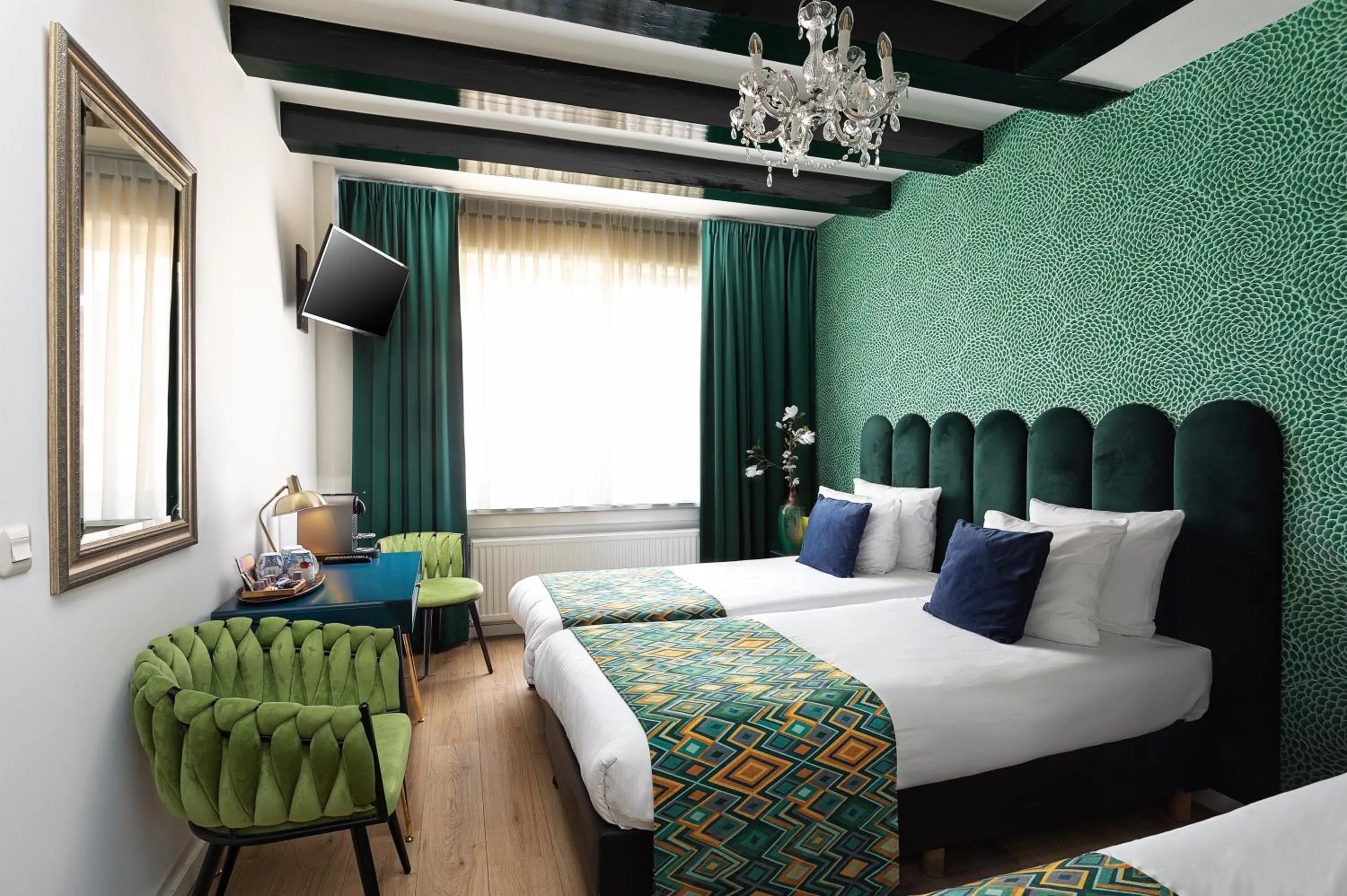 Bed in Boutique Hotel des Arts