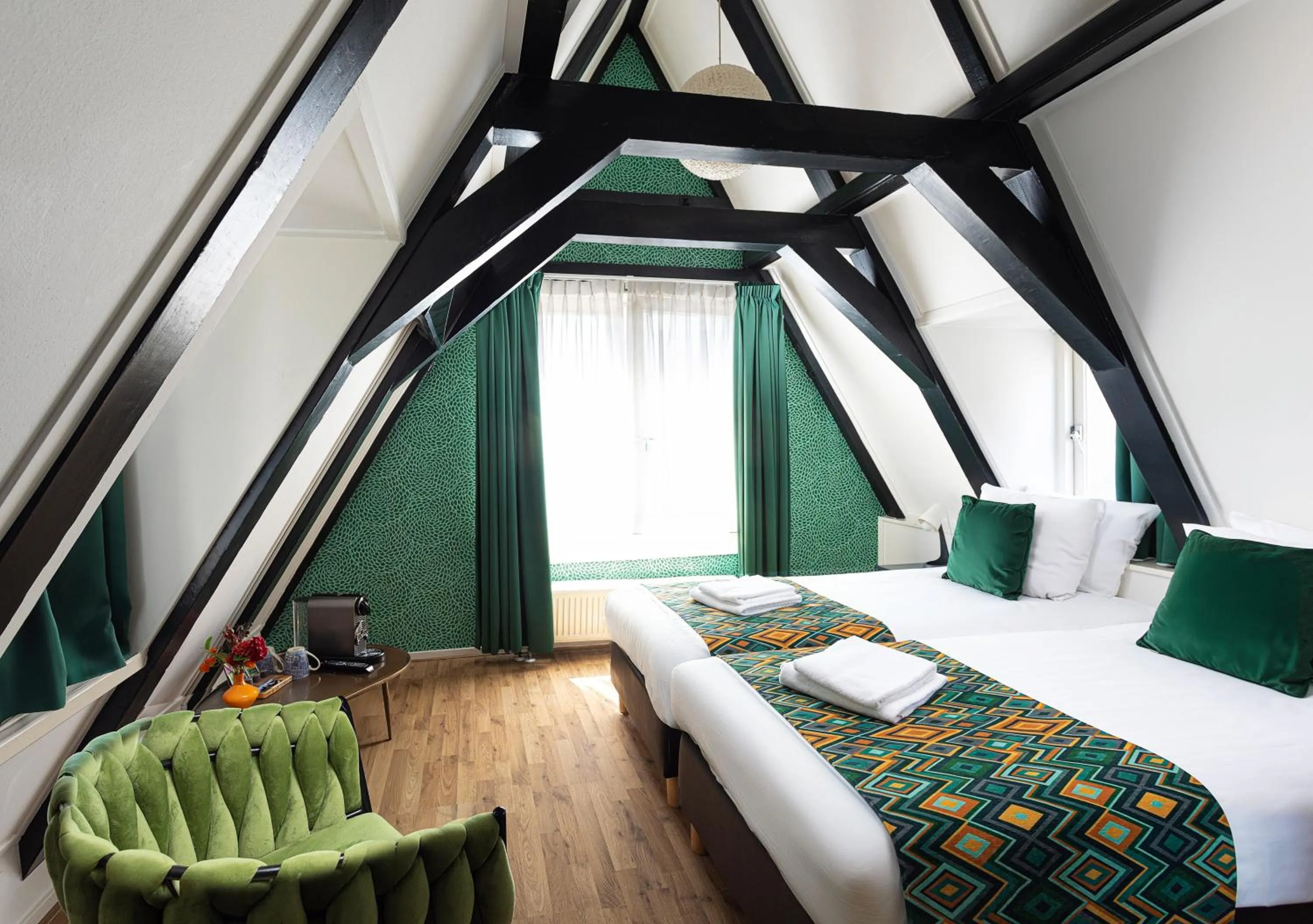 Bed in Boutique Hotel des Arts