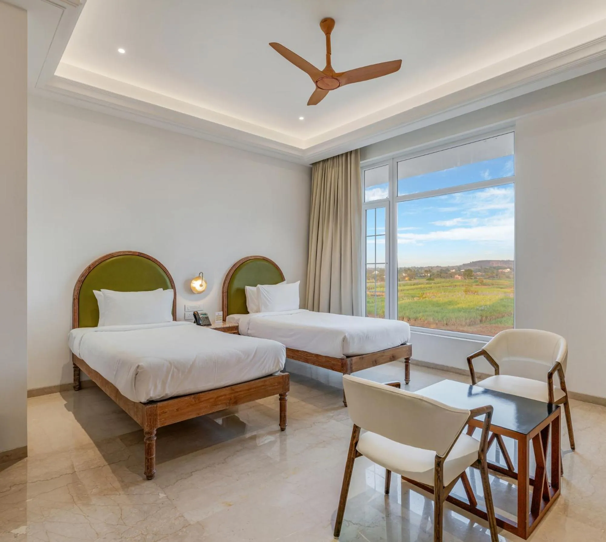 Bedroom, Bed in Highland Club with Swimming Pool-GYM