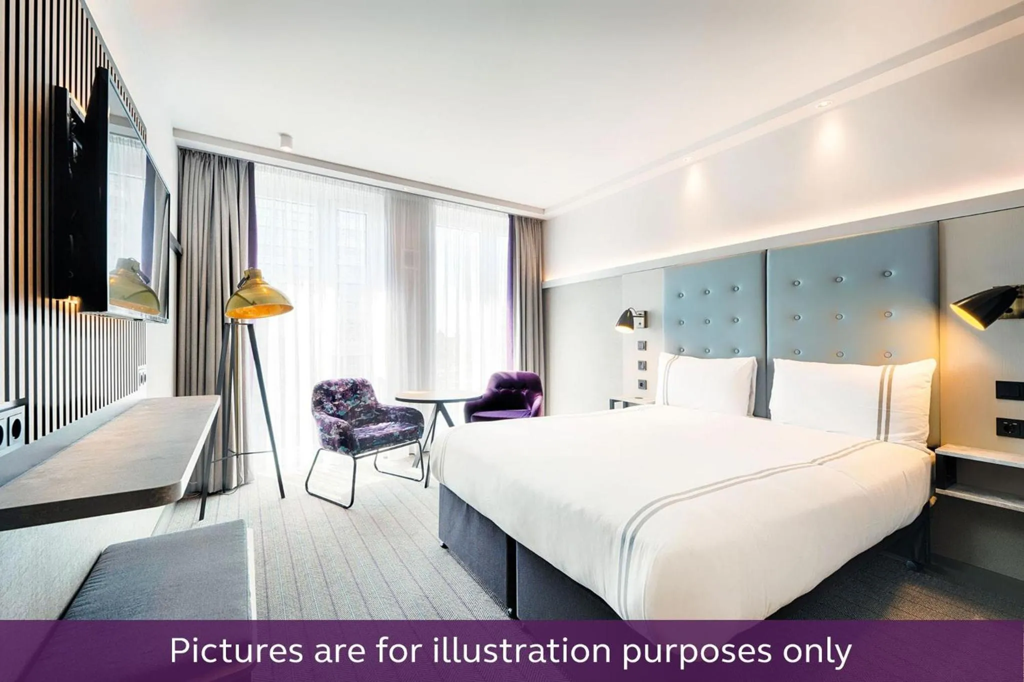 Bedroom, Bed in Premier Inn Berlin Alexanderplatz