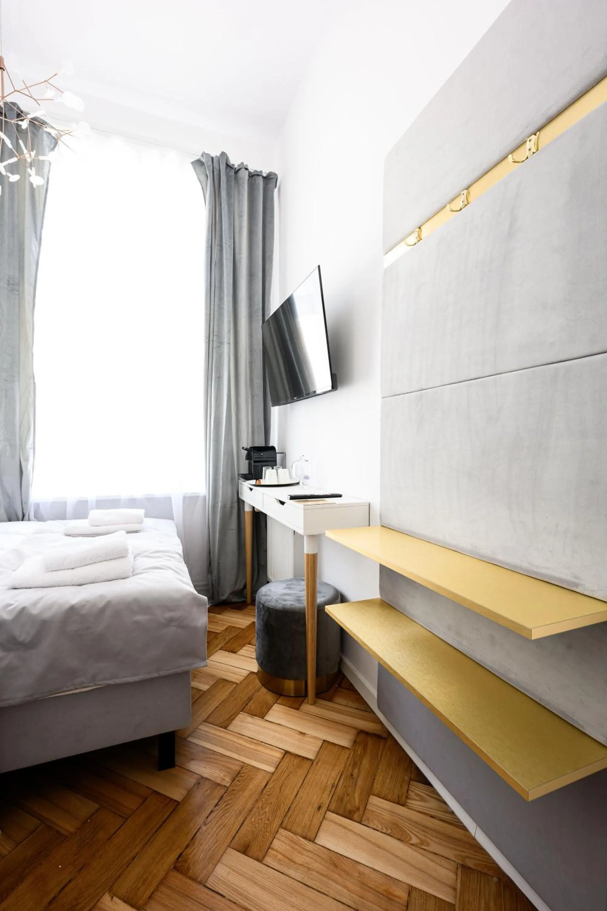 TV and multimedia, Bed in Wiślna Main Square Apartments