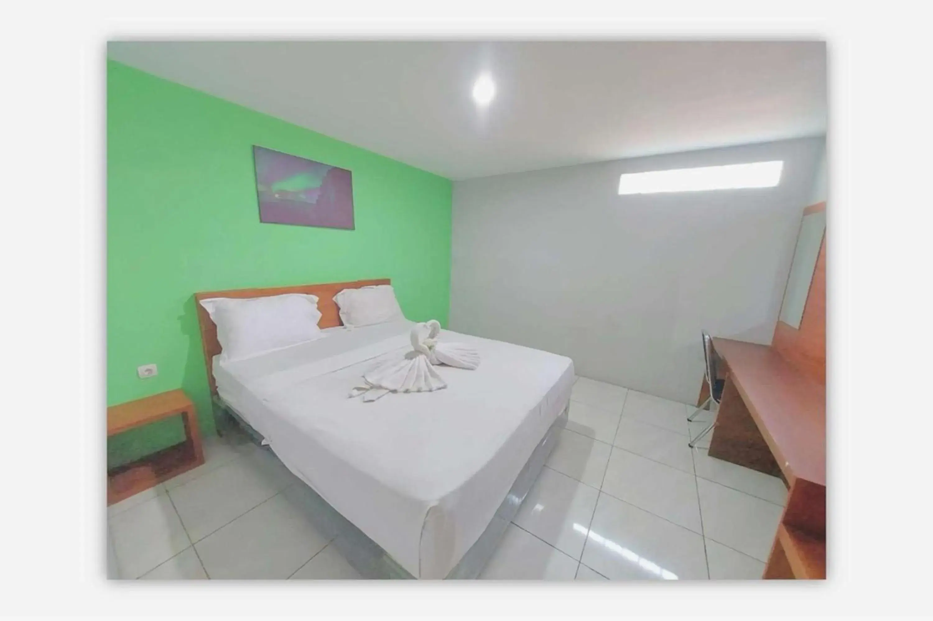 Standard Double Room in The Aurora by Makati Standard Double Room in The Aurora by Makati