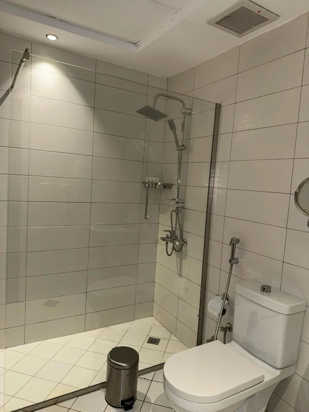 Shower in Ocean View Al Zahra