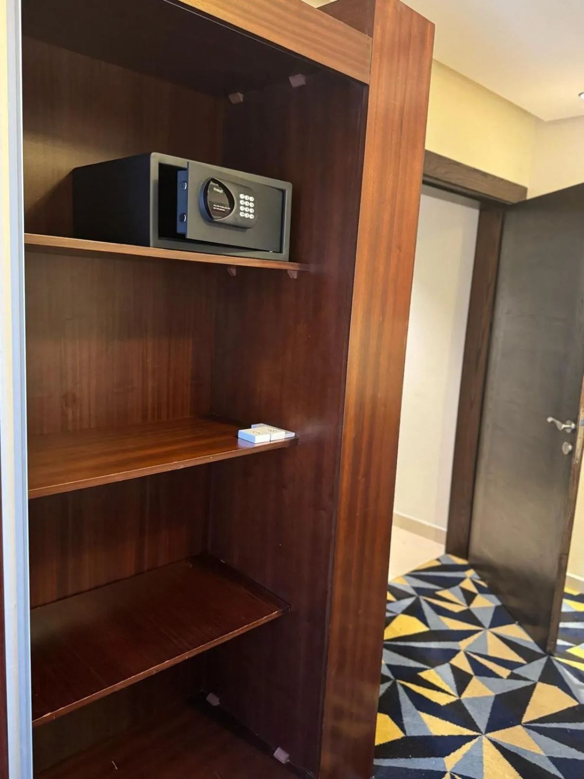 safe in Ocean View Al Zahra