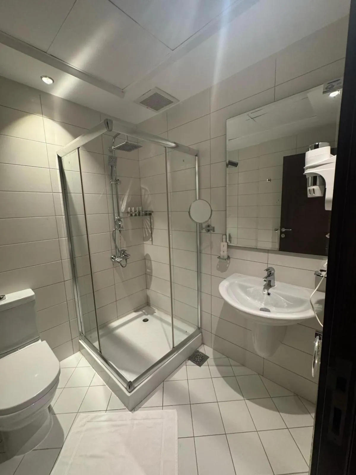 Bath in Ocean View Al Zahra