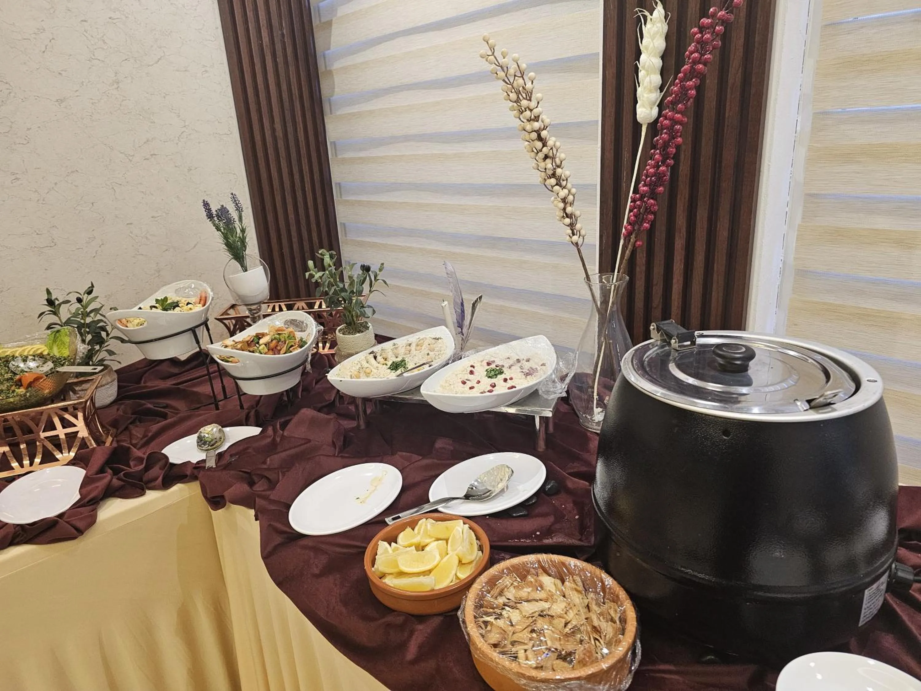 Restaurant/places to eat in Ocean View Al Zahra