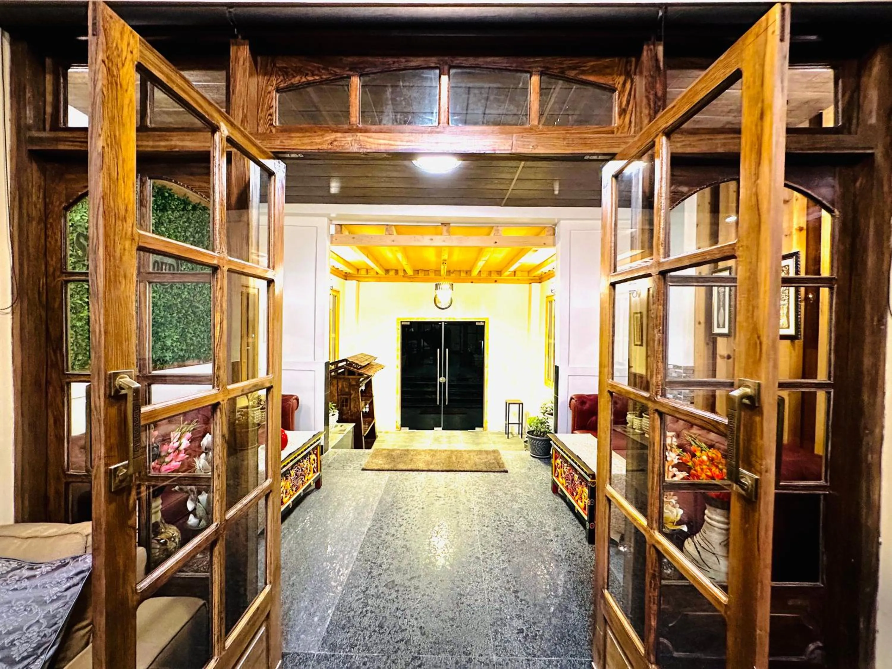 Lounge or bar in Silver Cloud Hotel