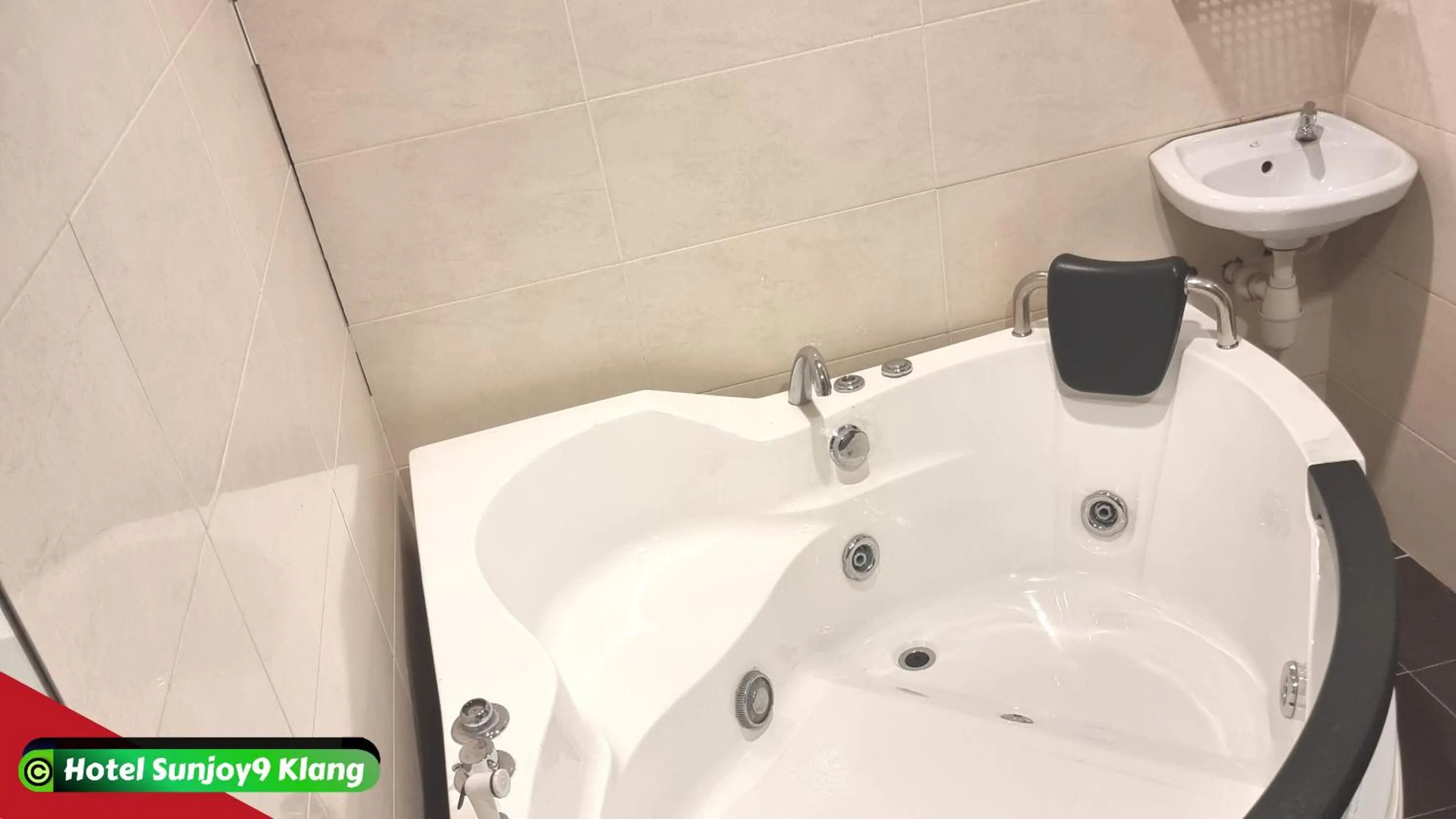Bathroom in Hotel Sunjoy9 Klang