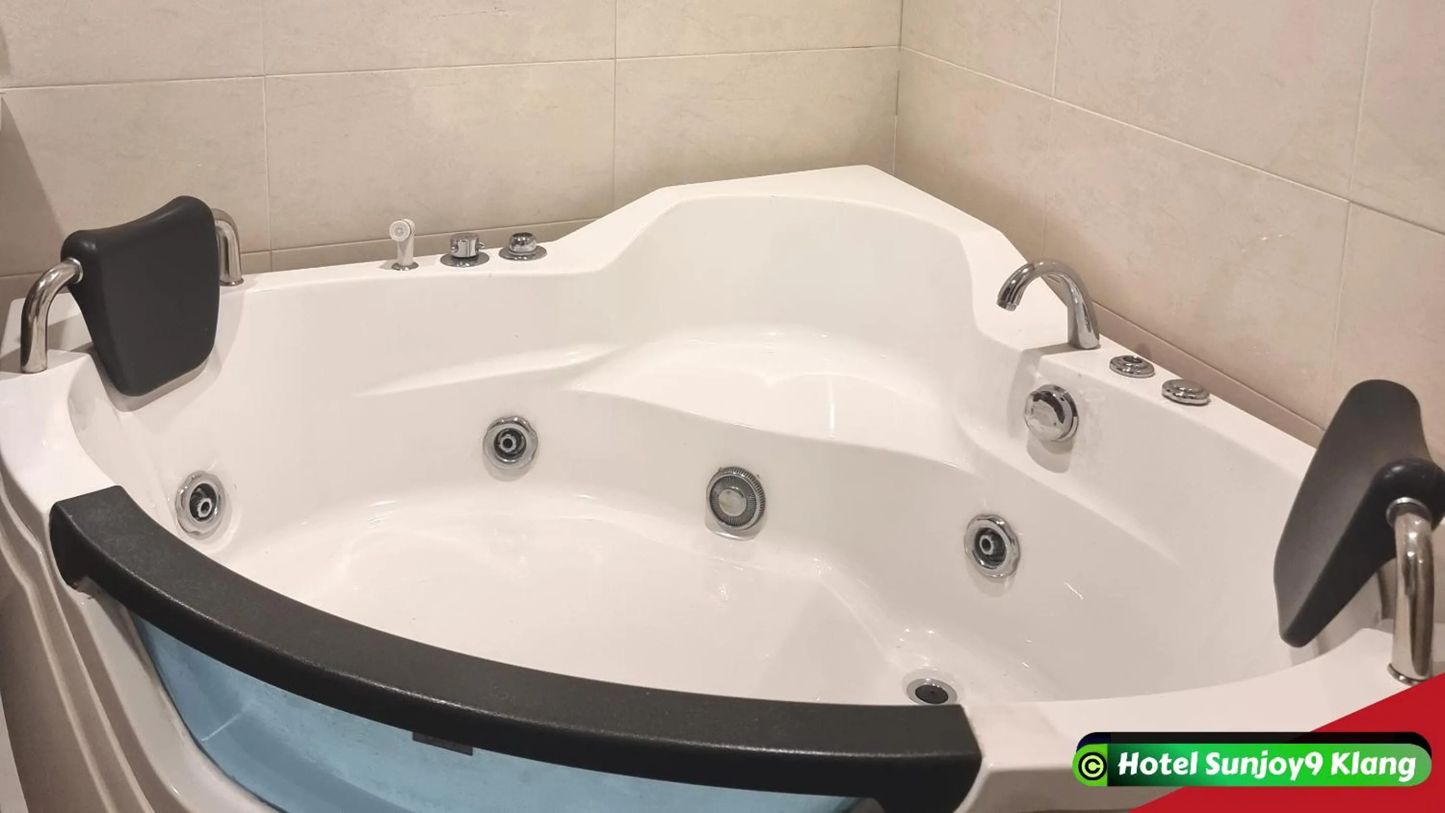 Bathroom in Hotel Sunjoy9 Klang