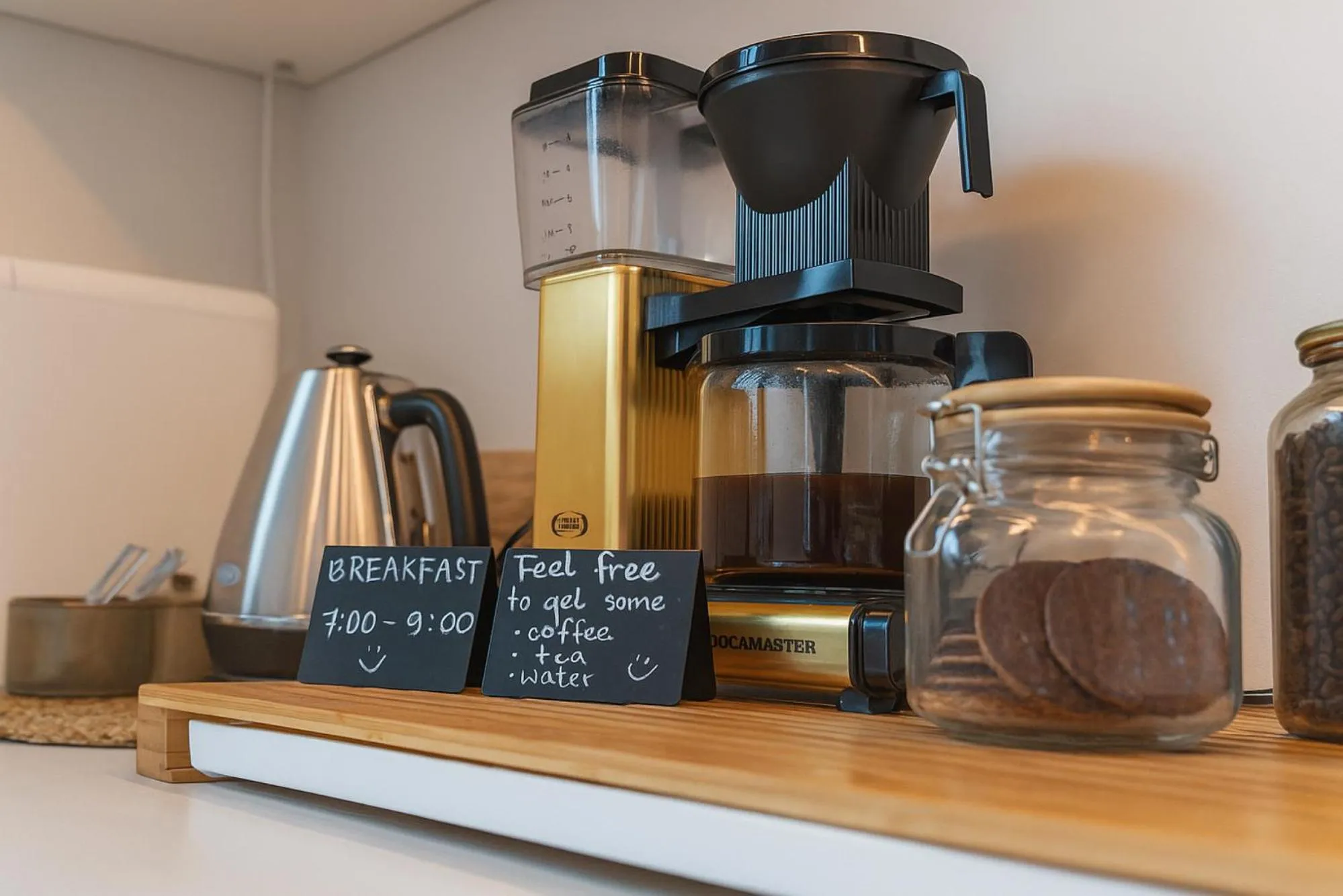 Coffee/tea facilities in The Ísafjörður Inn by Ourhotels