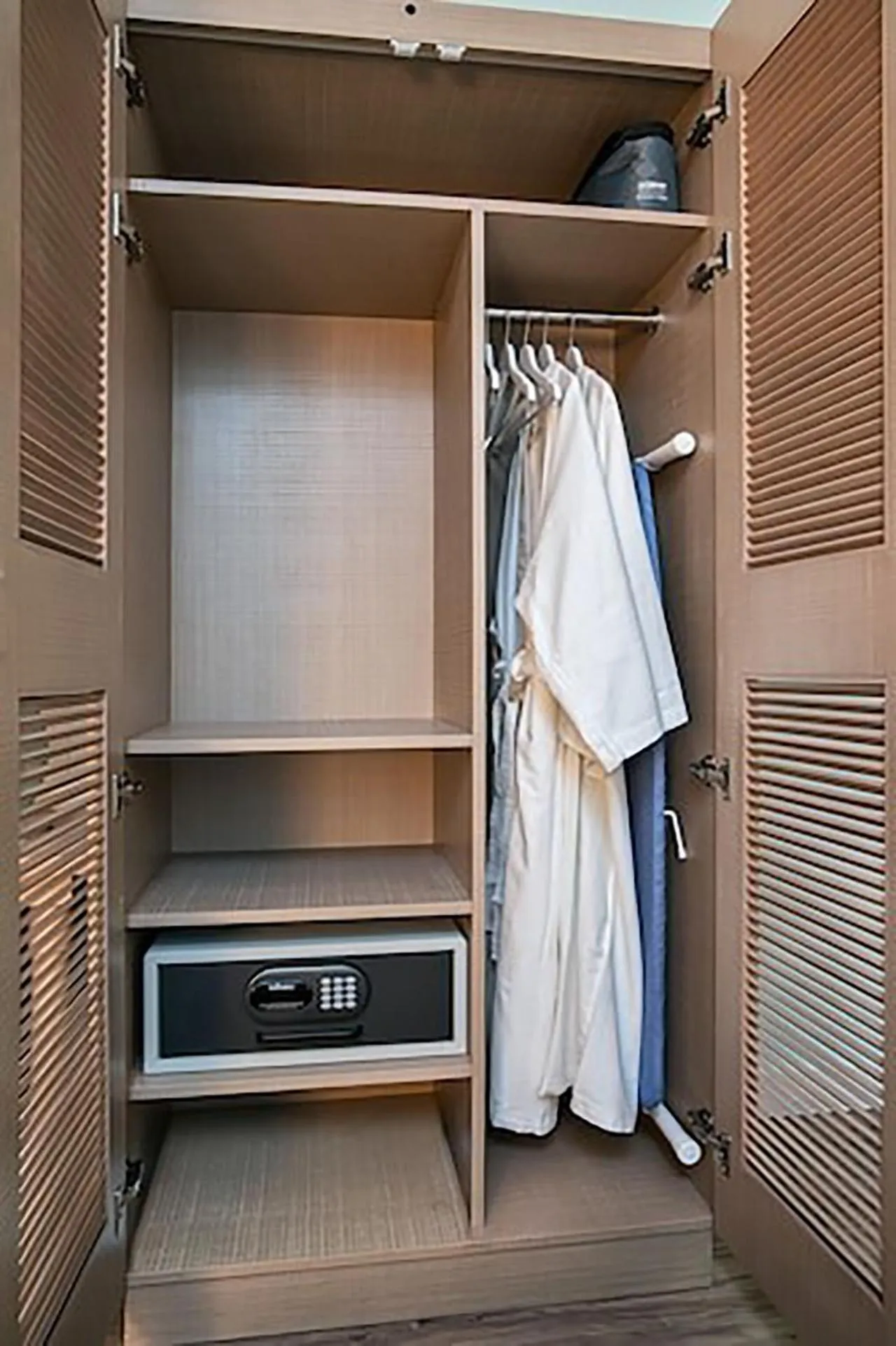 safe in Margaritaville Beach Resort Ft Myers Beach