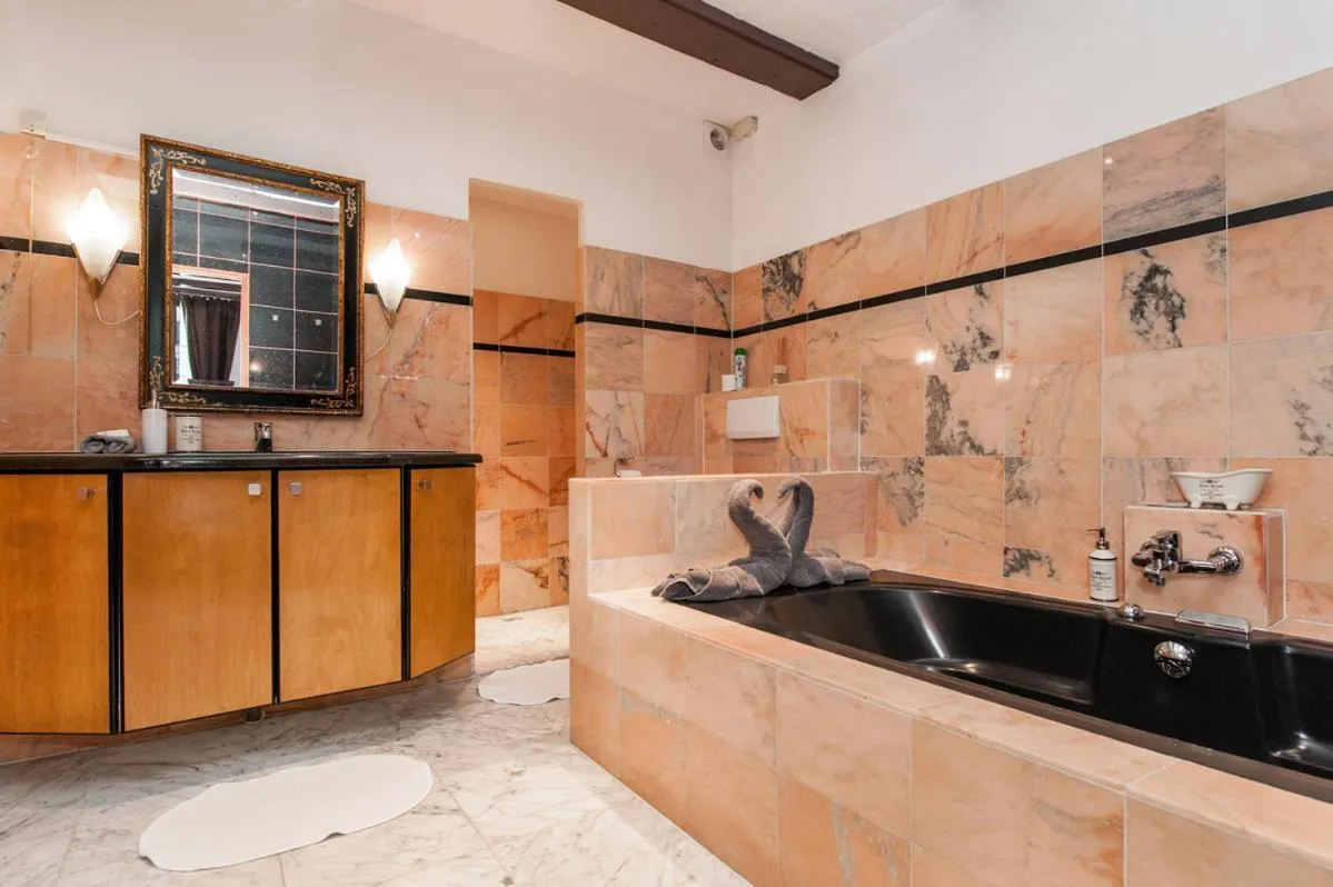 Crown Guesthouse Amsterdam