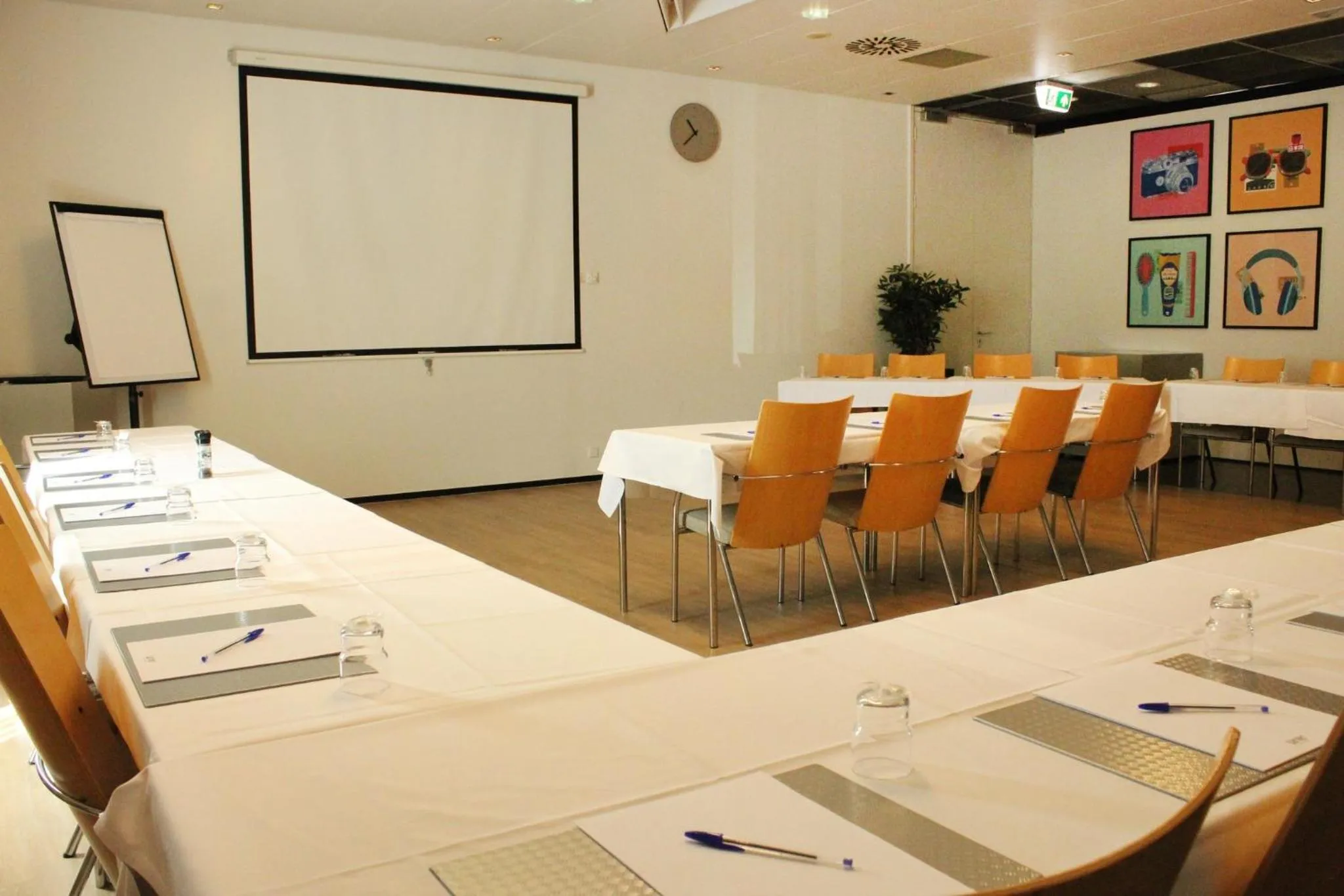 Meeting/conference room in Garner Hotel Maastricht by IHG