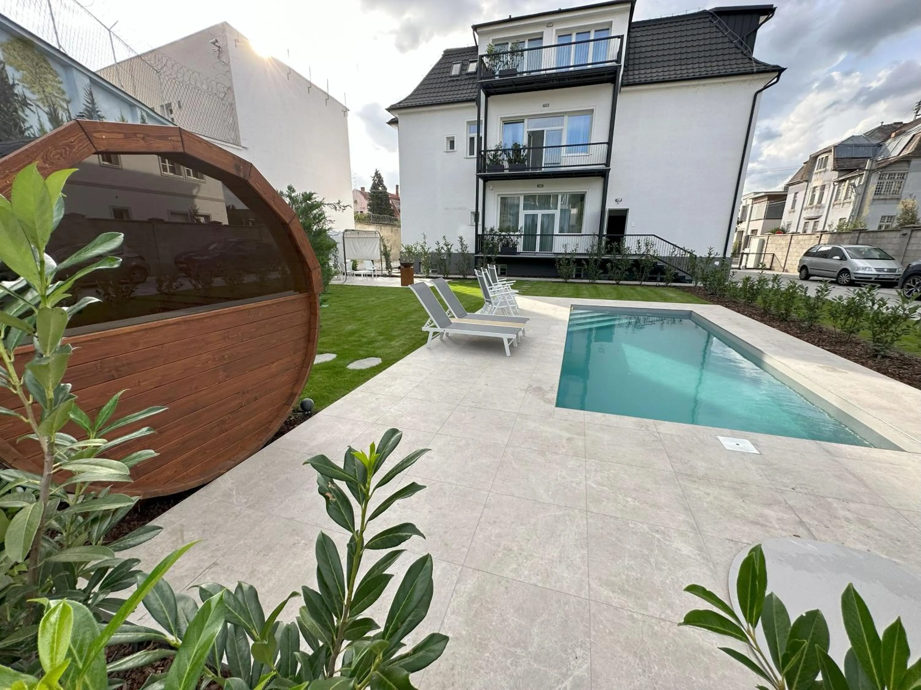 Property building in DOHNANYI Villa by CHORS