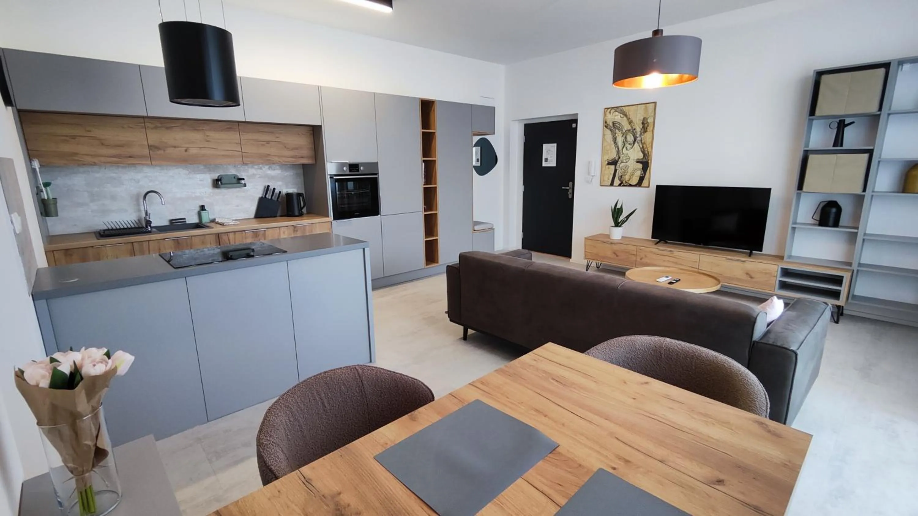 TV and multimedia in DOHNANYI Villa by CHORS